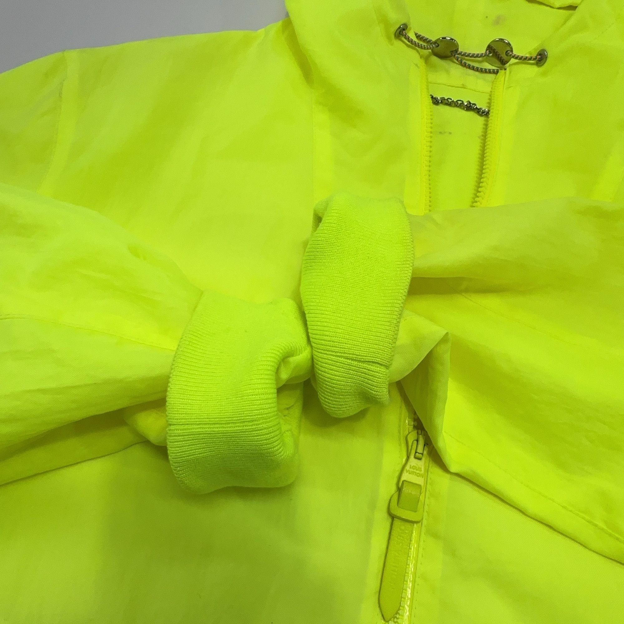 Louis Vuitton Louis Vuitton Neon Yellow Hooded Jacket 52 Size US L / EU 52-54 / 3 - 9 Thumbnail