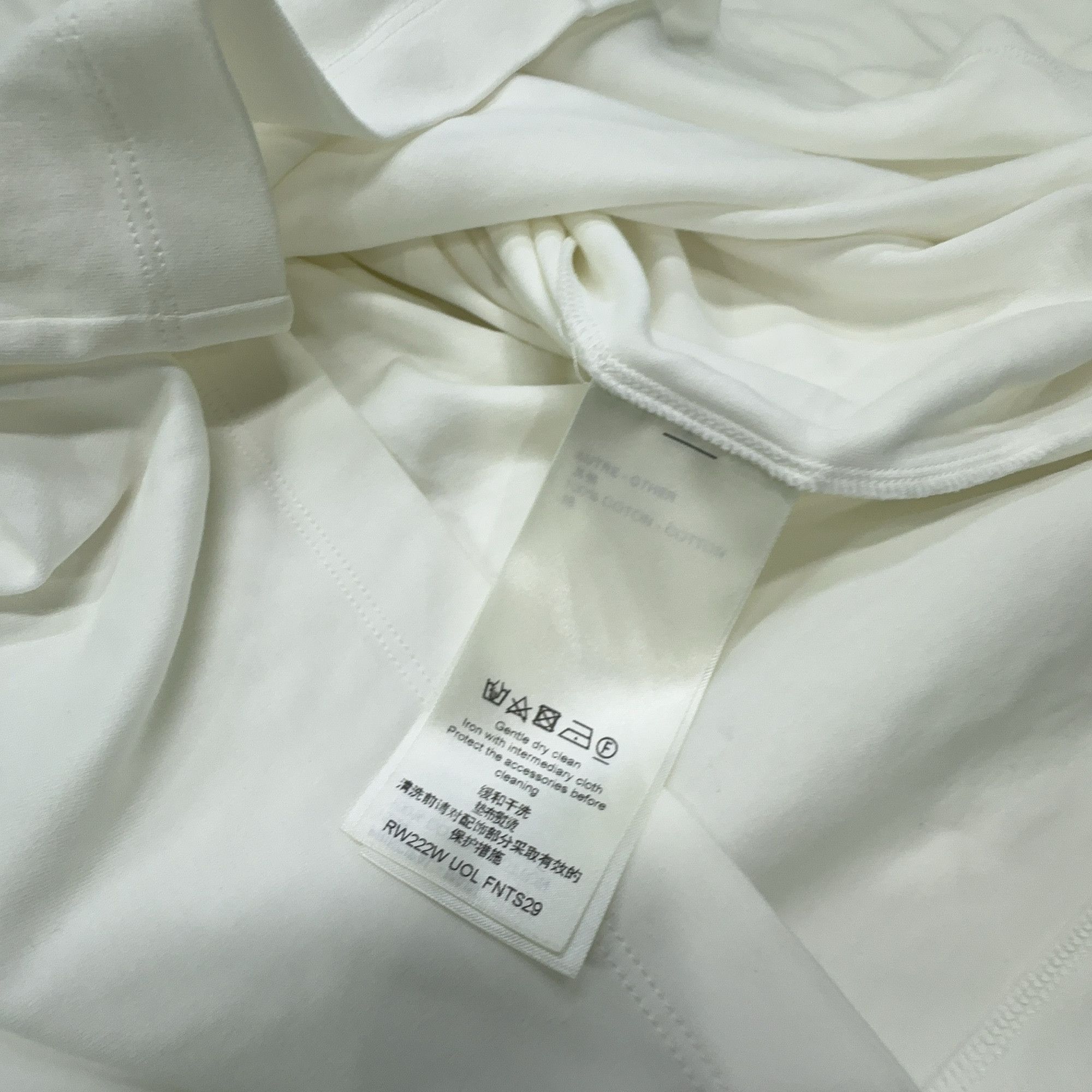 Louis Vuitton Louis Vuitton Chain Detail White T-Shirt S Size S / US 4 / IT 40 - 4 Thumbnail
