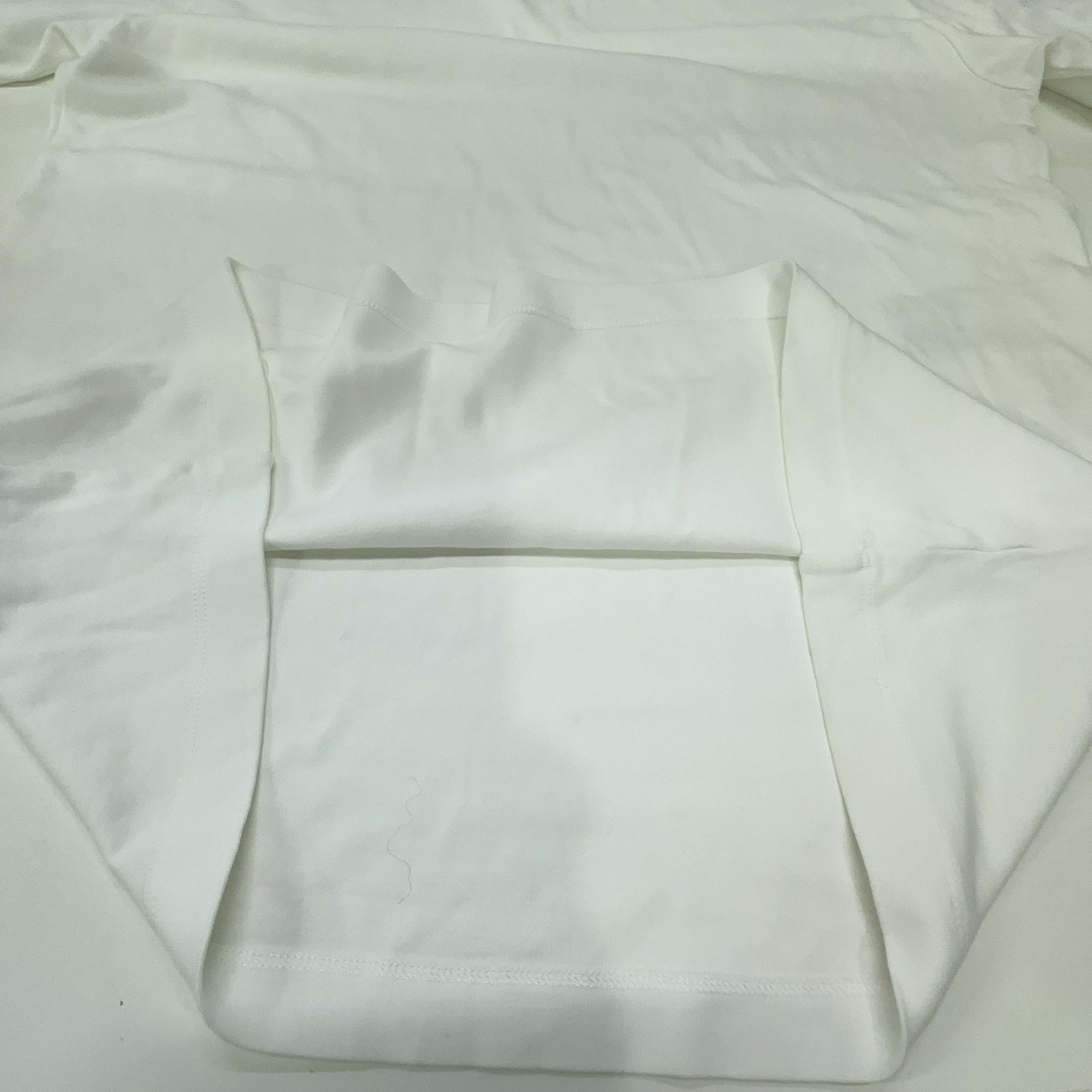 Louis Vuitton Louis Vuitton Chain Detail White T-Shirt S Size S / US 4 / IT 40 - 8 Thumbnail