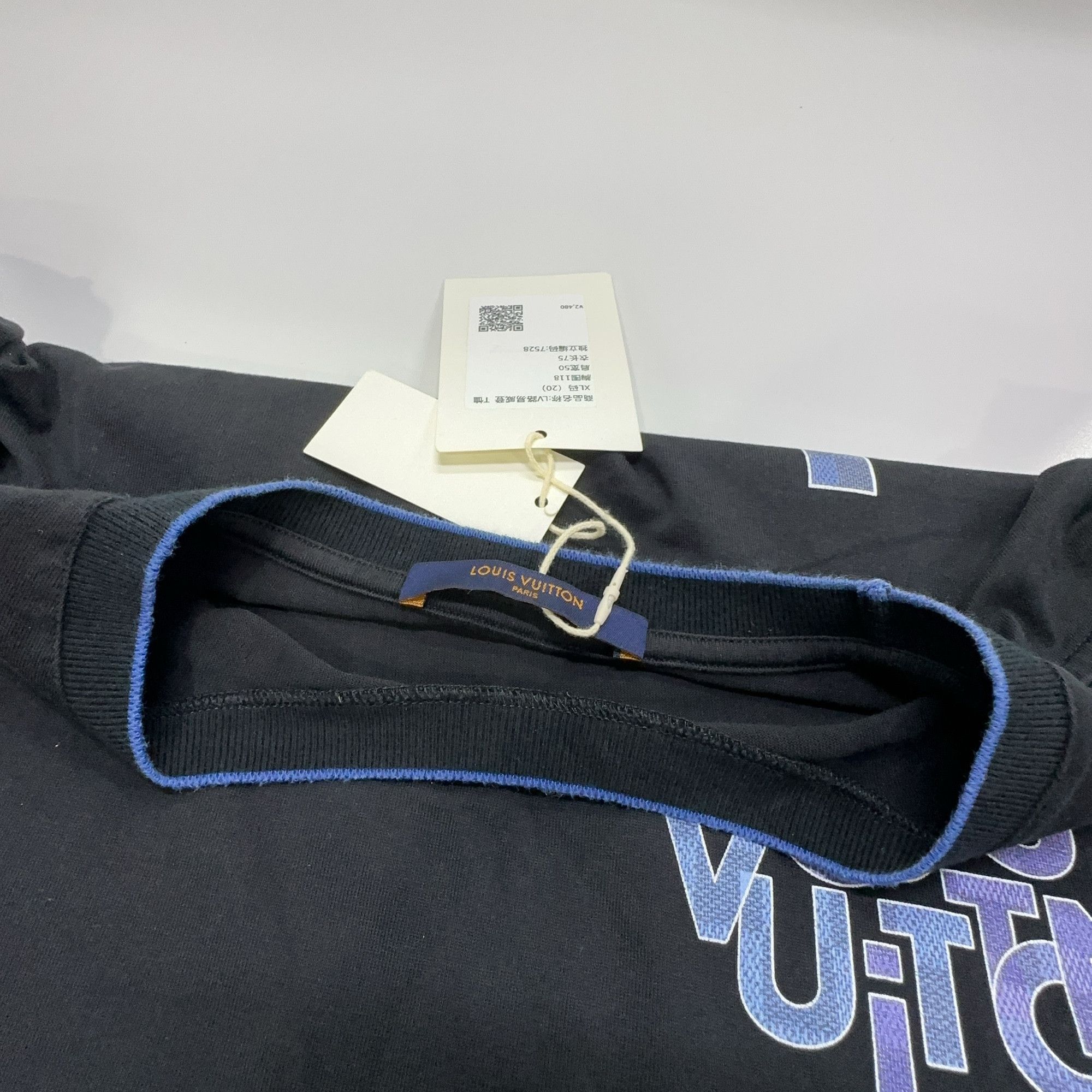 Louis Vuitton Louis Vuitton Logo Print T-Shirt Size XL Size US XL / EU 56 / 4 - 5 Thumbnail