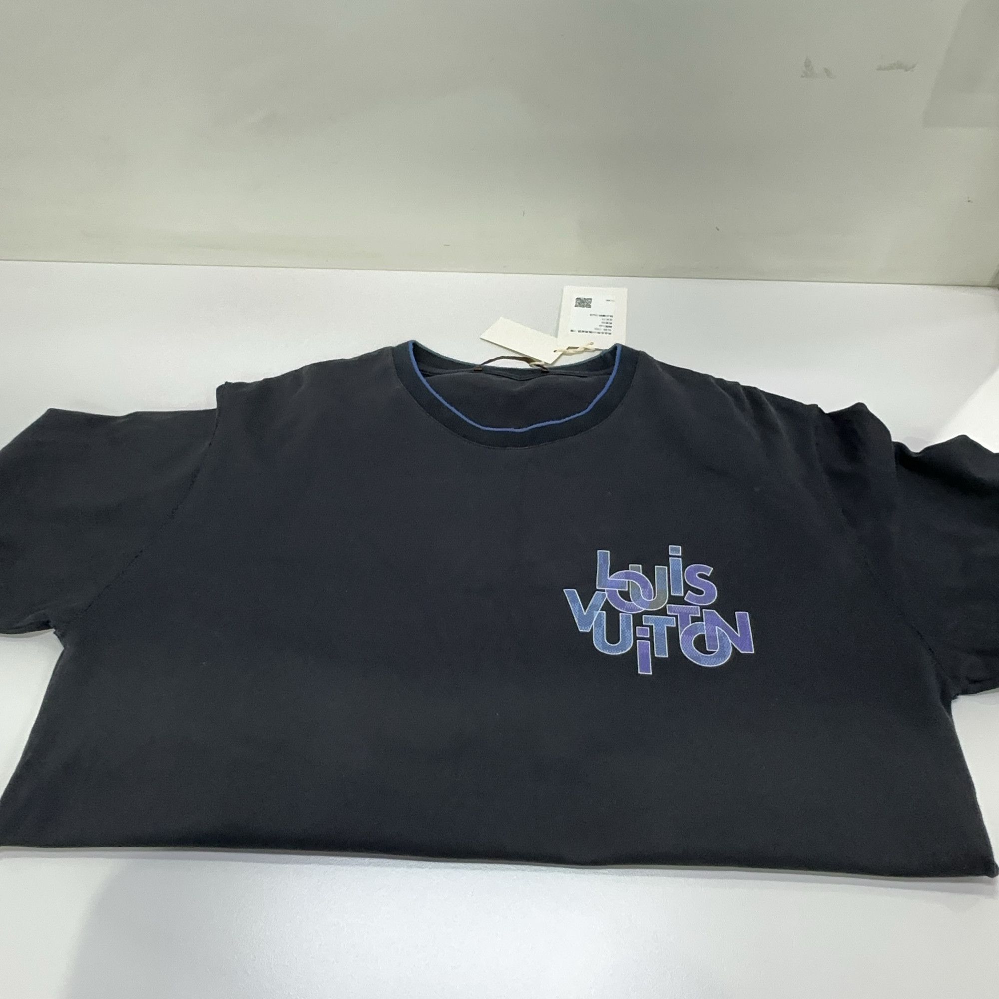 Louis Vuitton Louis Vuitton Logo Print T-Shirt Size XL Size US XL / EU 56 / 4 - 6 Thumbnail