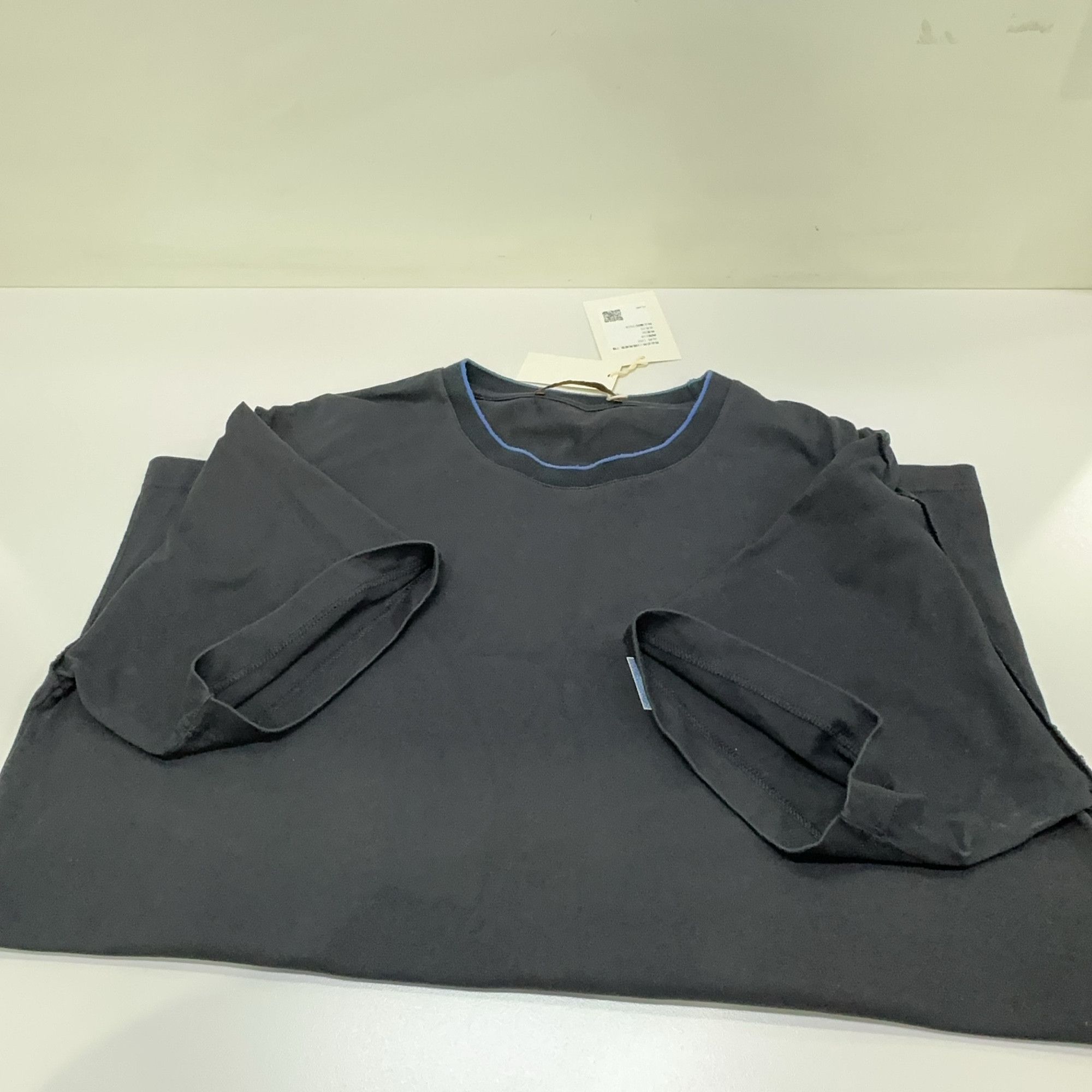Louis Vuitton Louis Vuitton Logo Print T-Shirt Size XL Size US XL / EU 56 / 4 - 8 Thumbnail