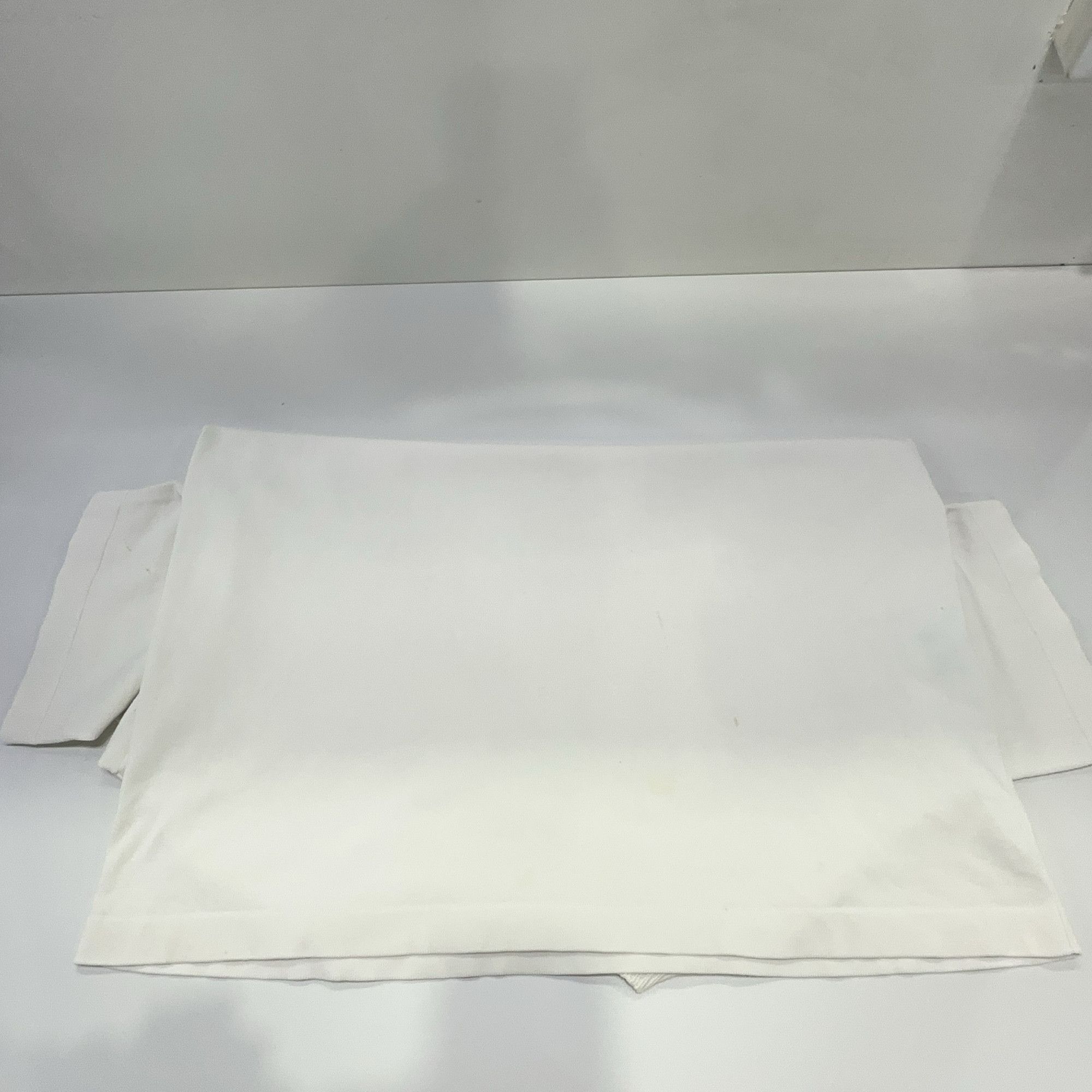 Louis Vuitton Louis Vuitton Logo Embroidered T-Shirt L Size US L / EU 52-54 / 3 - 8 Thumbnail