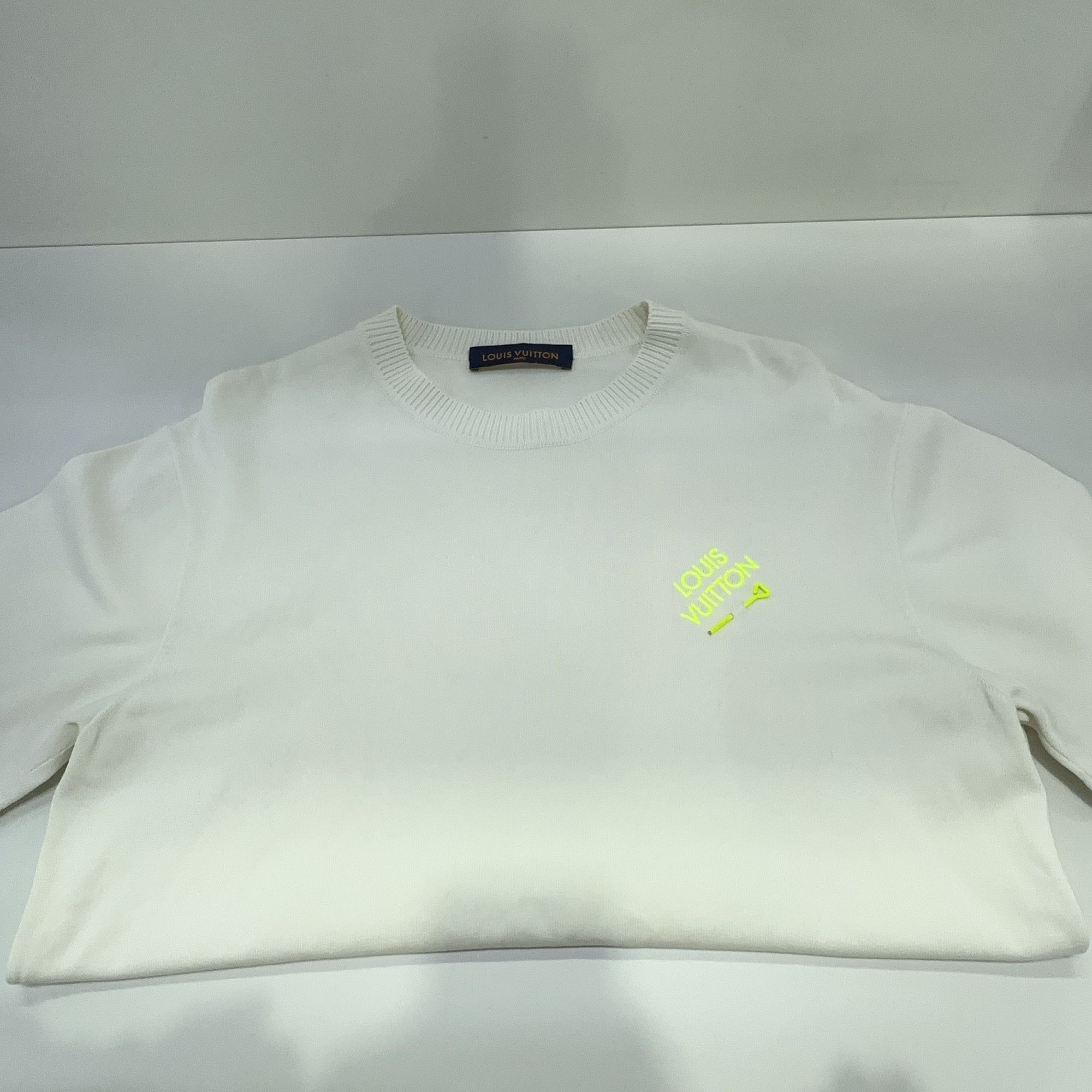 Louis Vuitton Louis Vuitton Logo Embroidered T-Shirt L Size US L / EU 52-54 / 3 - 7 Thumbnail