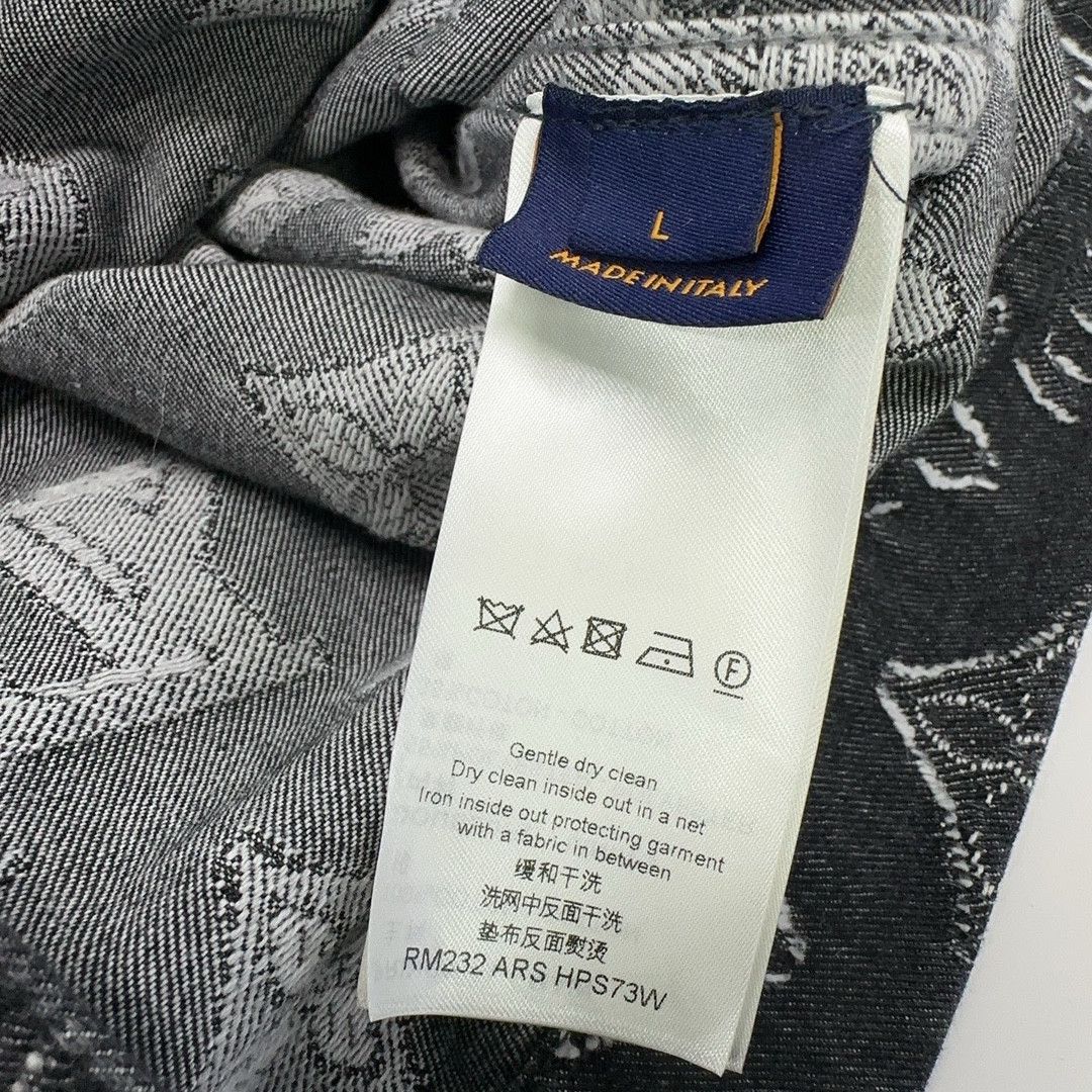 Louis Vuitton Louis Vuitton Monogram Denim Shirt L Size US L / EU 52-54 / 3 - 4 Thumbnail