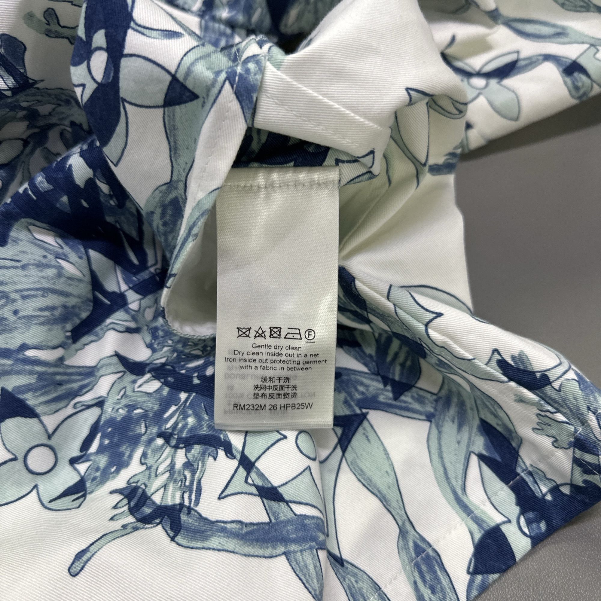 Louis Vuitton Louis Vuitton SS23 Monogram Print Shirt Size S Size US S / EU 44-46 / 1 - 5 Thumbnail