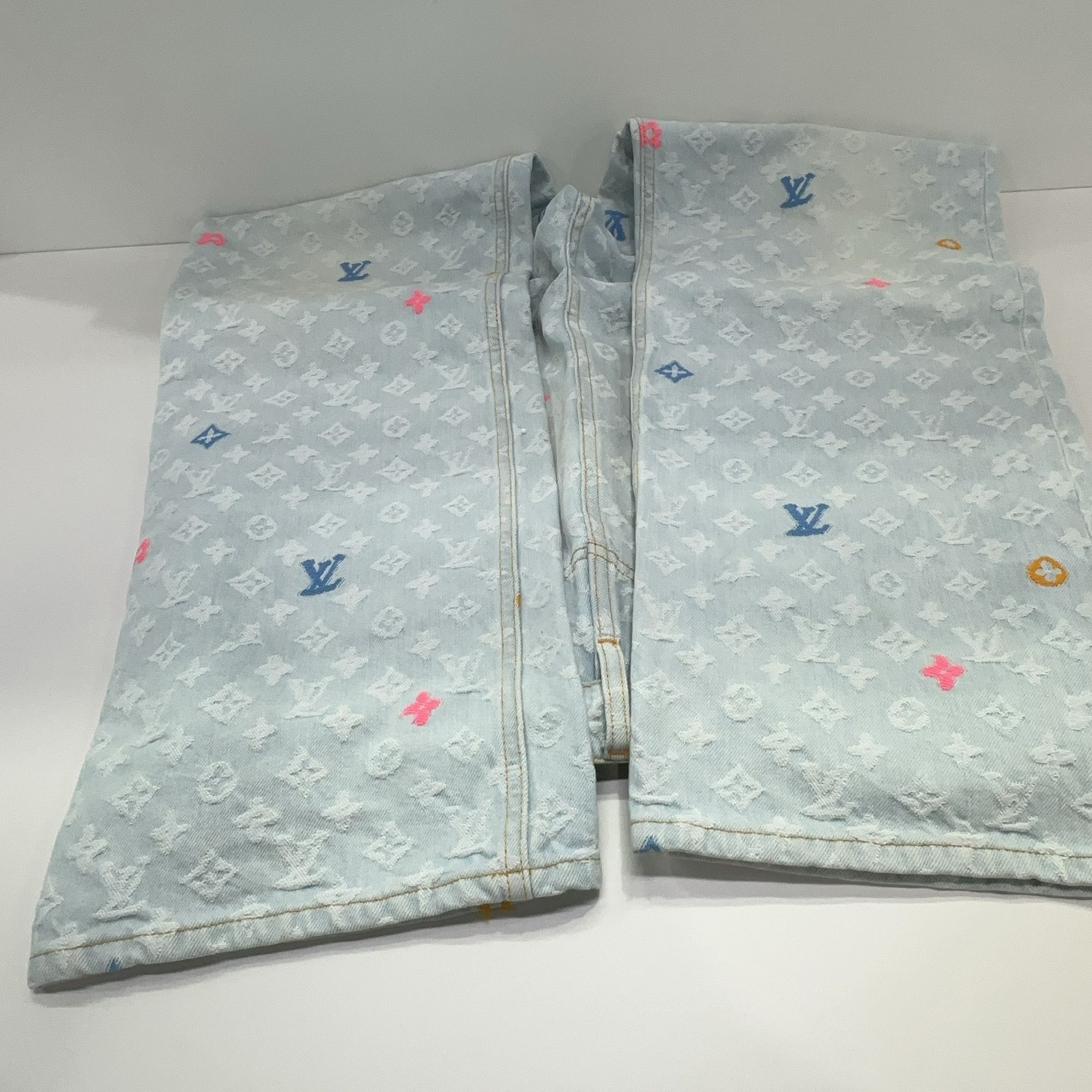 Louis Vuitton Louis Vuitton x Tyler Monogram Denim Jeans 30 Size US 30 / EU 46 - 7 Thumbnail