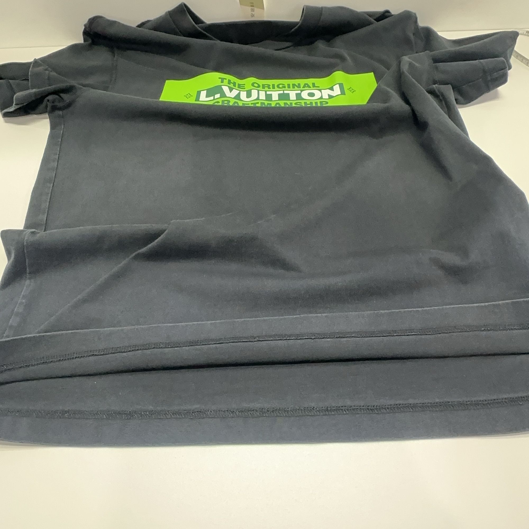 Louis Vuitton Louis Vuitton Box Logo Craftmanship T-Shirt M Size US M / EU 48-50 / 2 - 10 Thumbnail