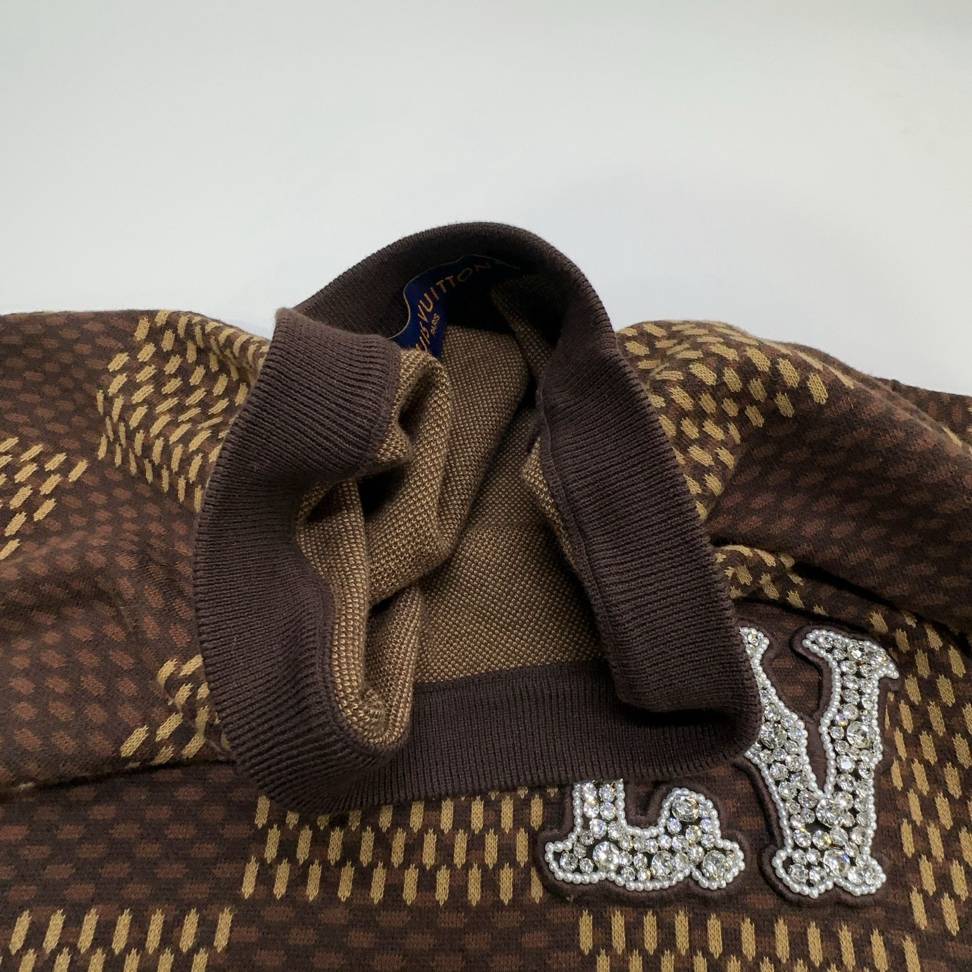 Louis Vuitton Louis Vuitton Crystal LV Patch Damier T-Shirt Size L Size US L / EU 52-54 / 3 - 5 Thumbnail