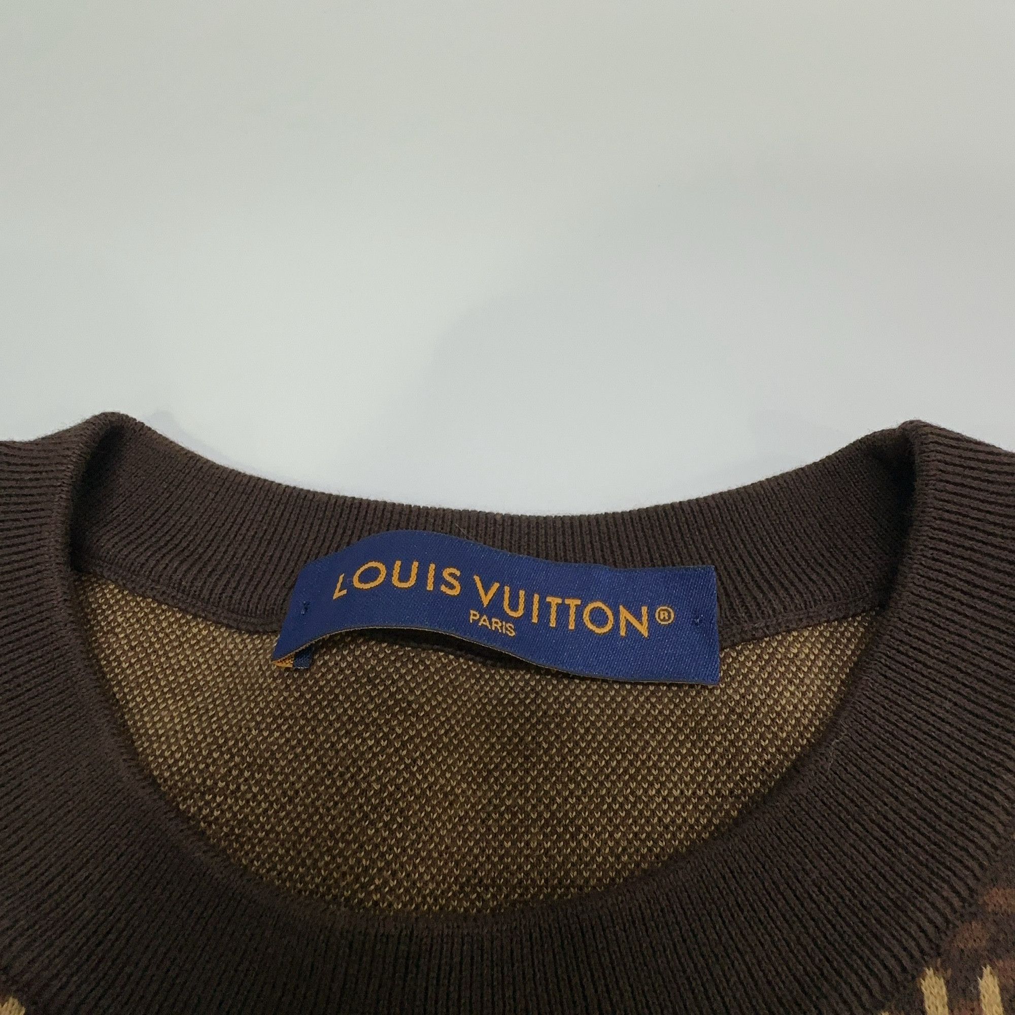 Louis Vuitton Louis Vuitton Crystal LV Patch Damier T-Shirt Size L Size US L / EU 52-54 / 3 - 3 Thumbnail
