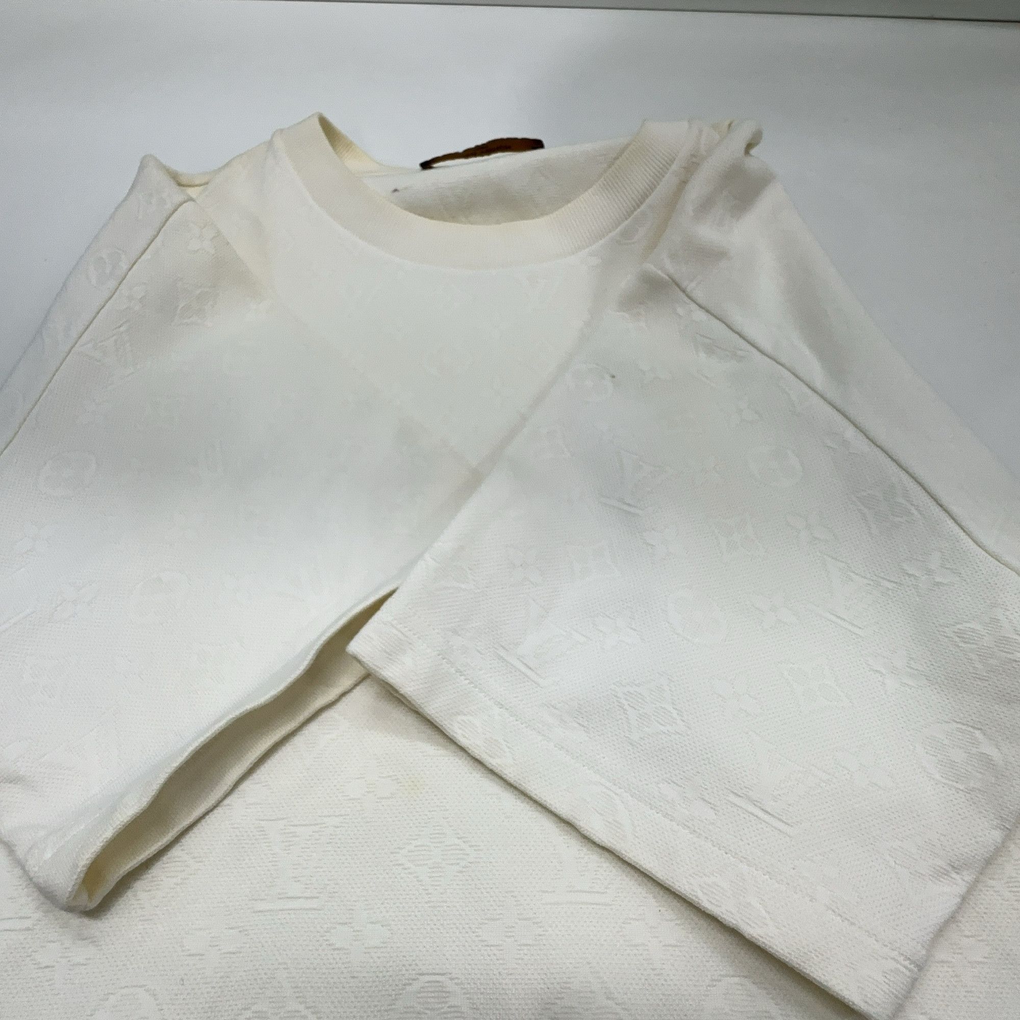 Louis Vuitton Louis Vuitton Monogram Pocket T-Shirt XL Size US XL / EU 56 / 4 - 9 Thumbnail
