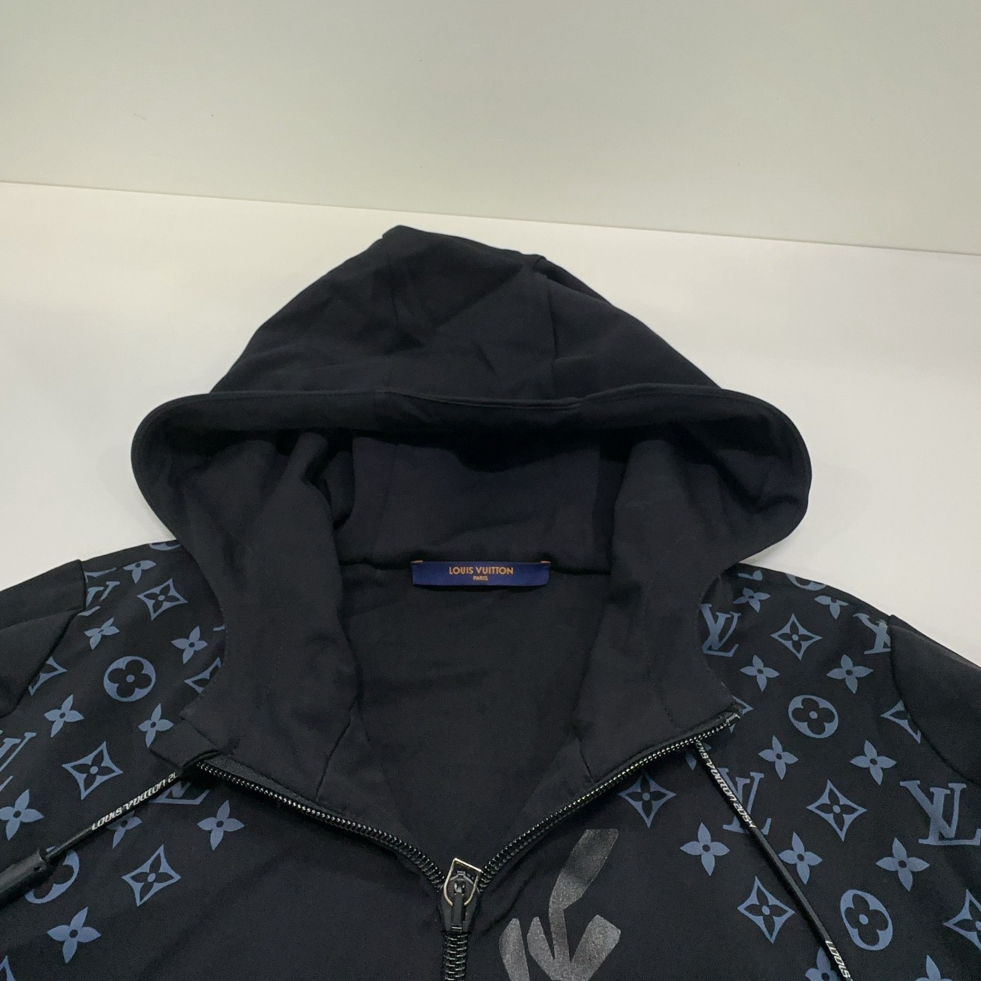 Louis Vuitton Louis Vuitton Monogram Zip-Up Hoodie Size M Size US M / EU 48-50 / 2 - 6 Thumbnail