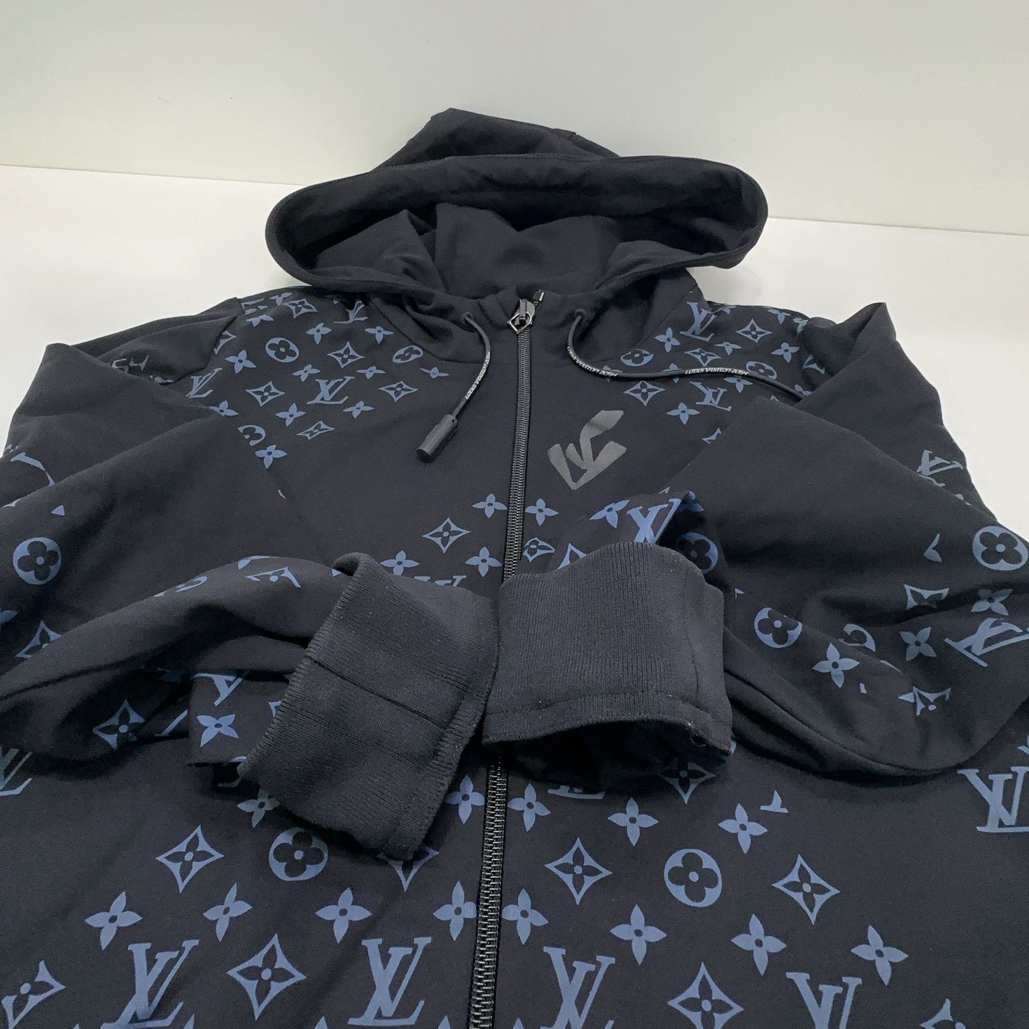 Louis Vuitton Louis Vuitton Monogram Zip-Up Hoodie Size M Size US M / EU 48-50 / 2 - 7 Thumbnail
