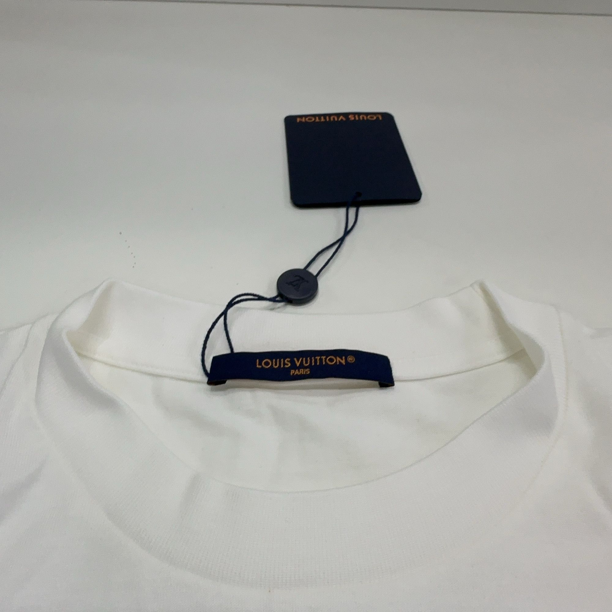 Louis Vuitton Louis Vuitton Shell Print T-Shirt Size S Size US S / EU 44-46 / 1 - 8 Thumbnail