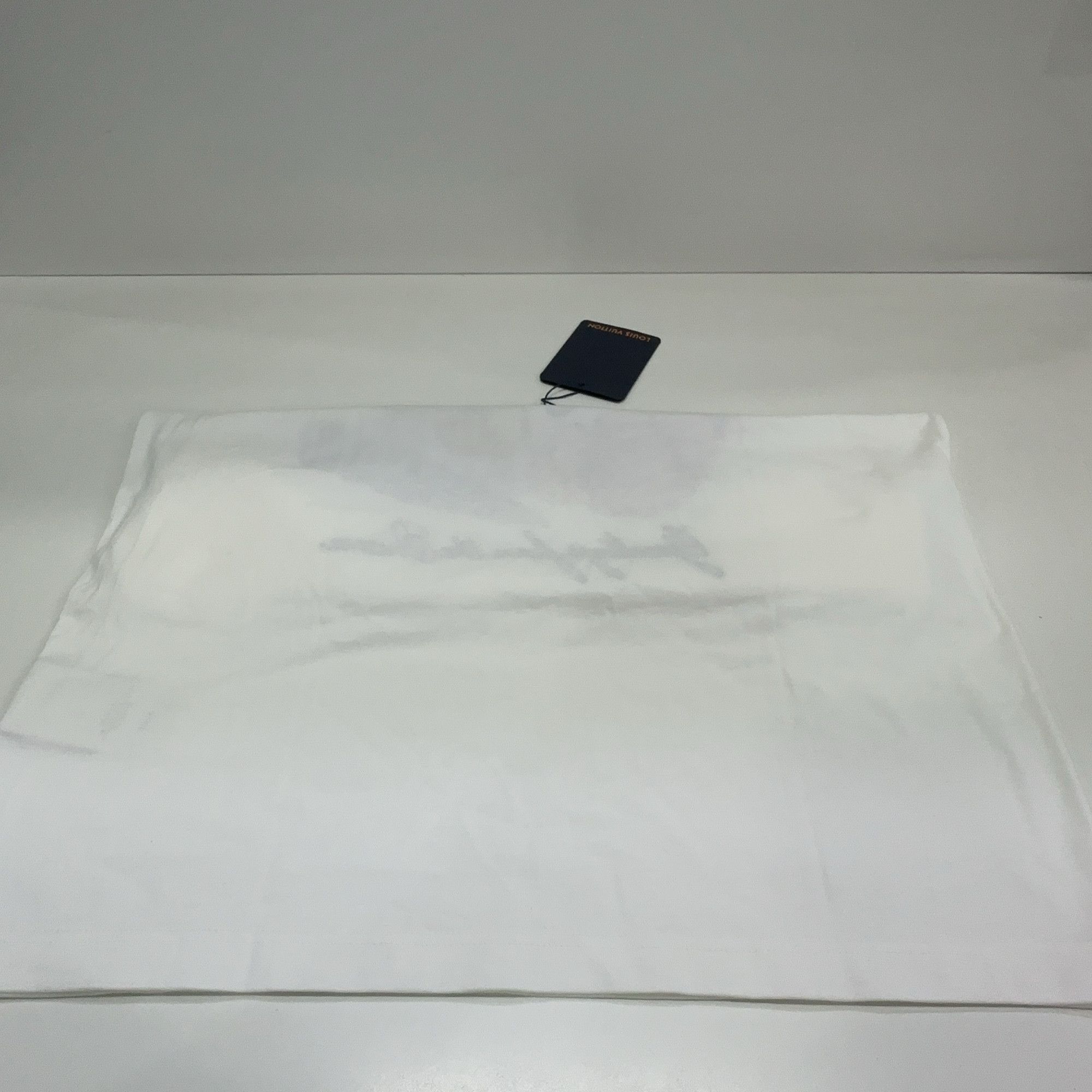 Louis Vuitton Louis Vuitton Shell Print T-Shirt Size S Size US S / EU 44-46 / 1 - 7 Thumbnail