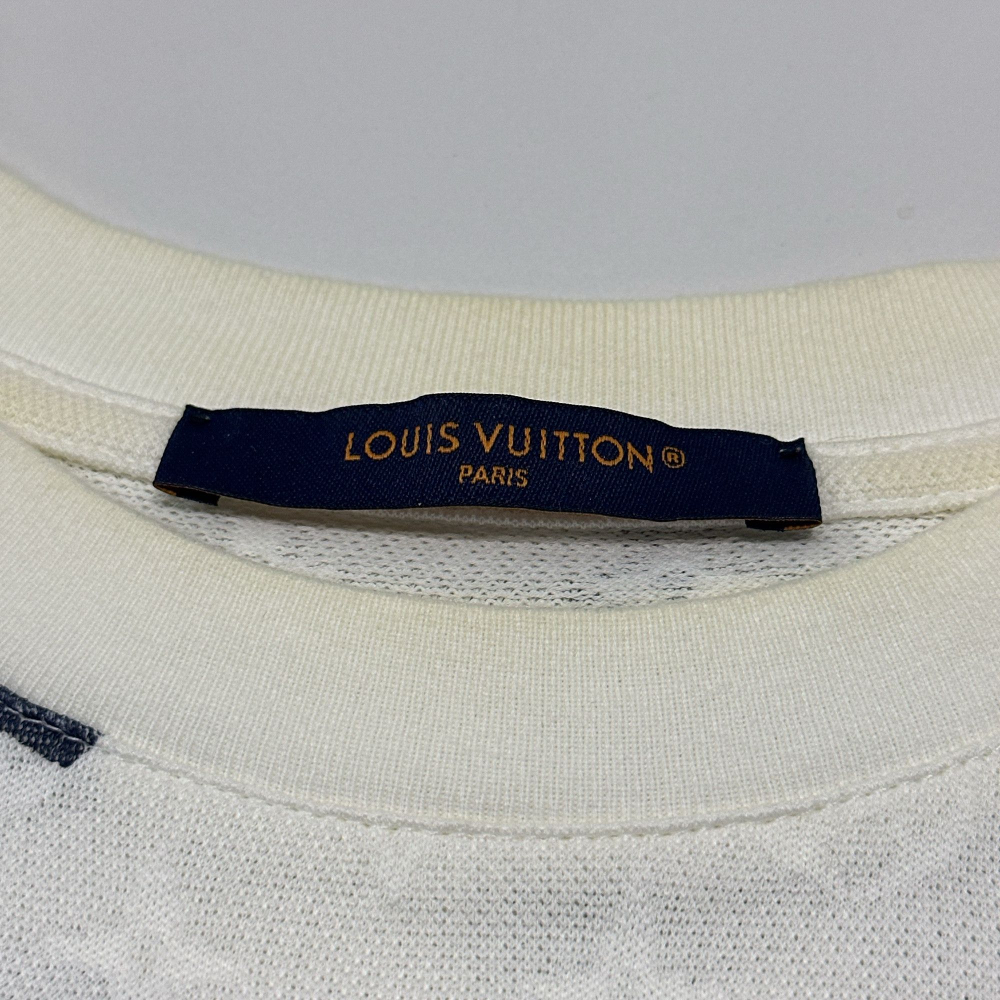 Louis Vuitton Louis Vuitton Floral Embroidery T-Shirt S Size US S / EU 44-46 / 1 - 3 Thumbnail