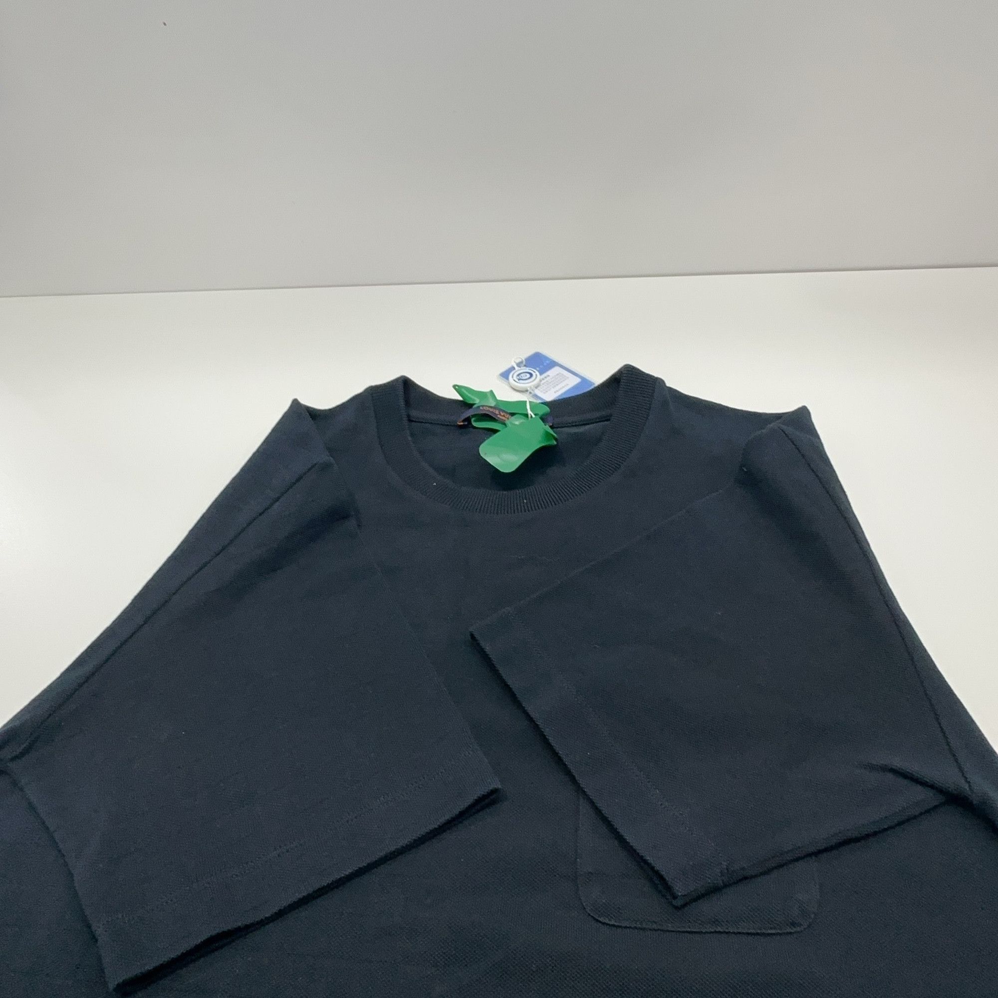 Louis Vuitton Louis Vuitton Pocket Short Sleeve T-Shirt L Size US L / EU 52-54 / 3 - 7 Thumbnail
