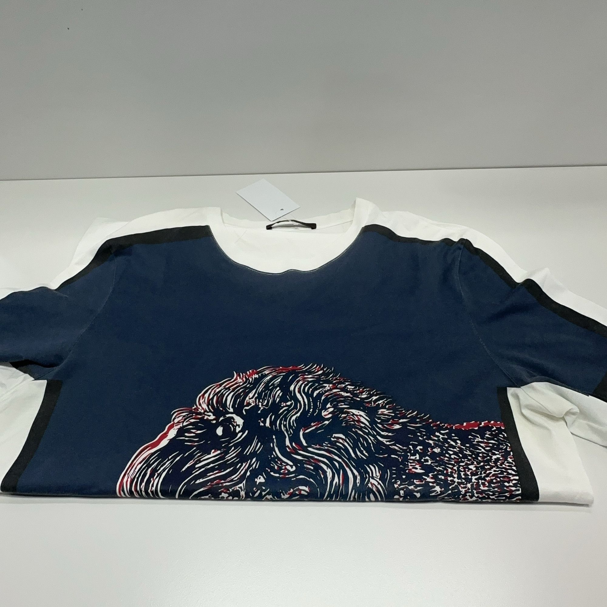 Louis Vuitton Louis Vuitton Chapman Lion Graphic T-Shirt XL Size US XL / EU 56 / 4 - 6 Thumbnail