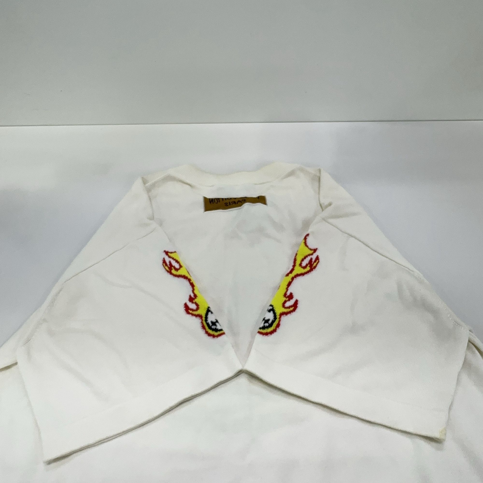 Louis Vuitton Louis Vuitton LV Logo Patch T-Shirt Size XL Size US XL / EU 56 / 4 - 12 Thumbnail