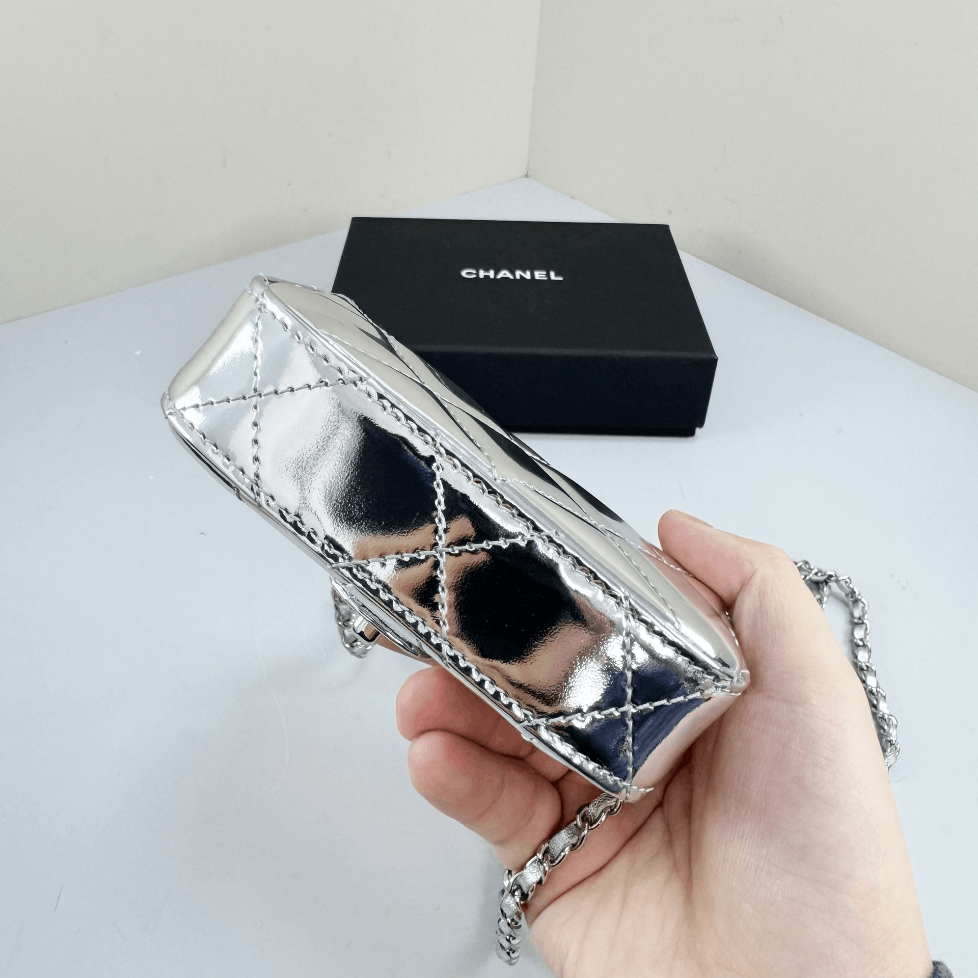 Chanel Chanel 25k Silver Handle Mini Flap Bag Size ONE SIZE - 5 Thumbnail