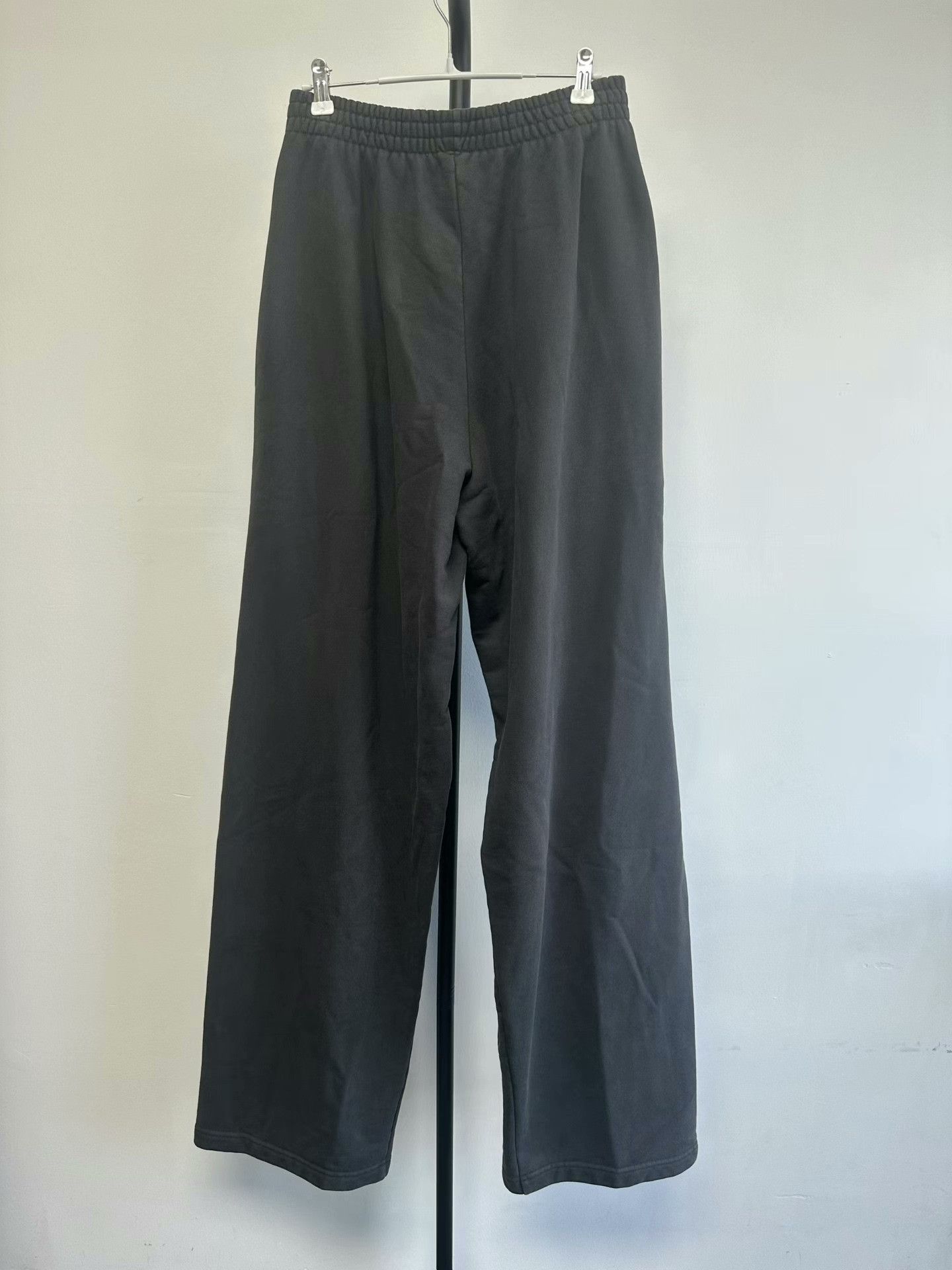 Balenciaga Balenciaga Solid Letter Straight-Leg Knit Track Pants Size 28" / US 6 / IT 42 - 2 Thumbnail