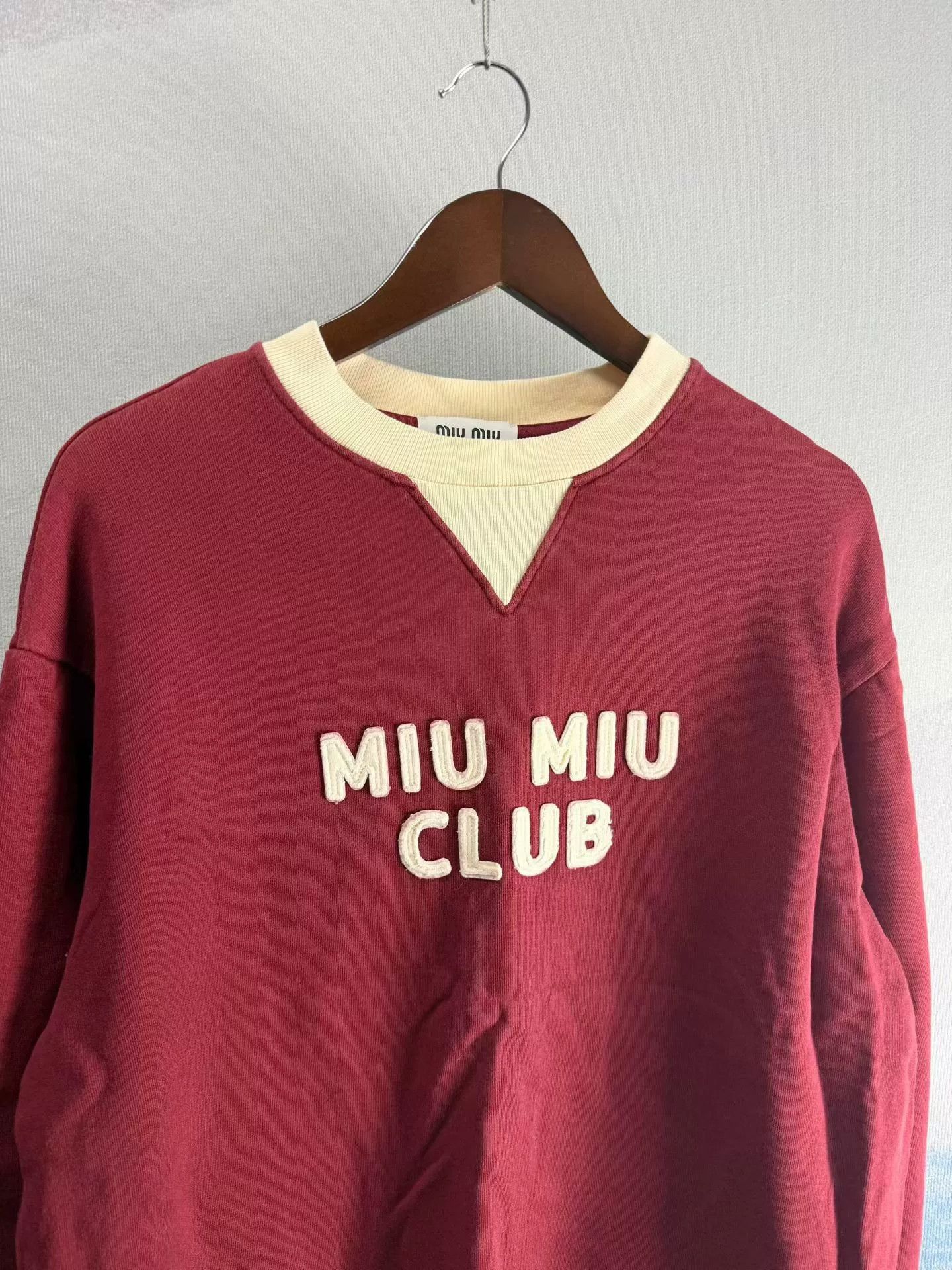 Miu Miu Miu Miu Red Letter Embroidery Sweatshirt SS23 Size S / US 4 / IT 40 - 2 Thumbnail