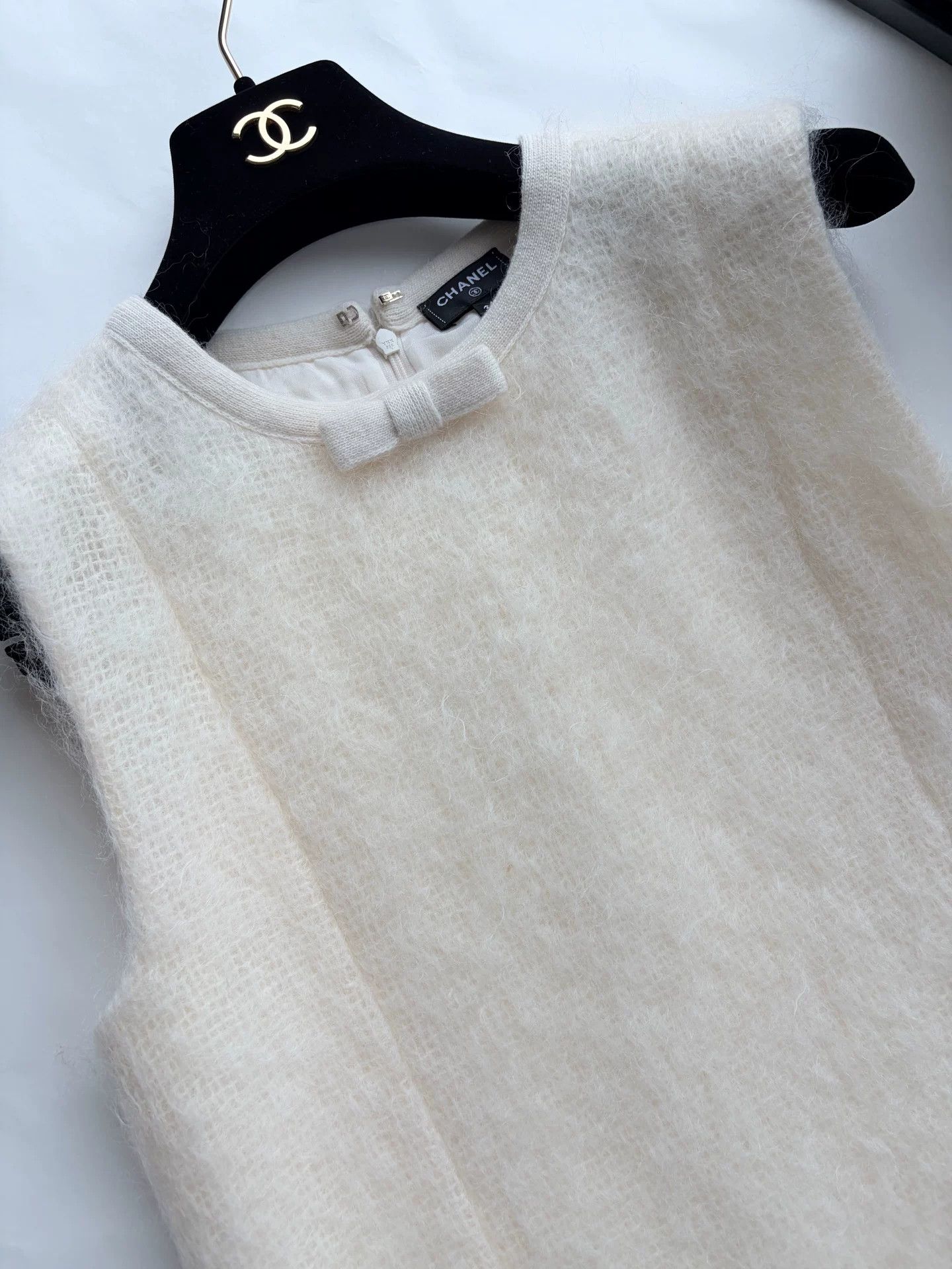Chanel Chanel Sleeveless Mohair Bow Dress Size M / US 6-8 / IT 42-44 - 5 Thumbnail