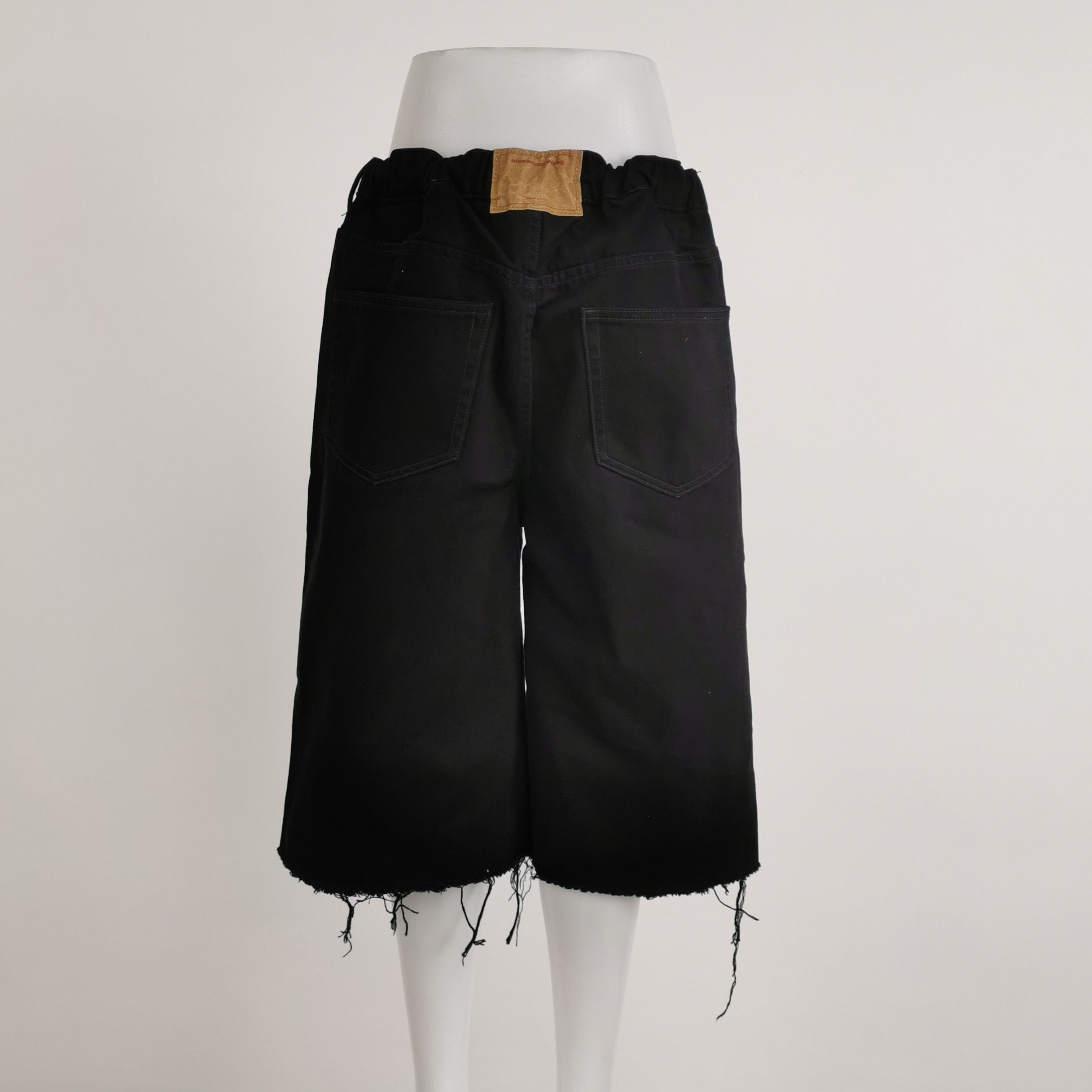 Alexander Wang Alexander Wang Women 26 Shorts Size 26" / US 2 / IT 38 - 2 Thumbnail