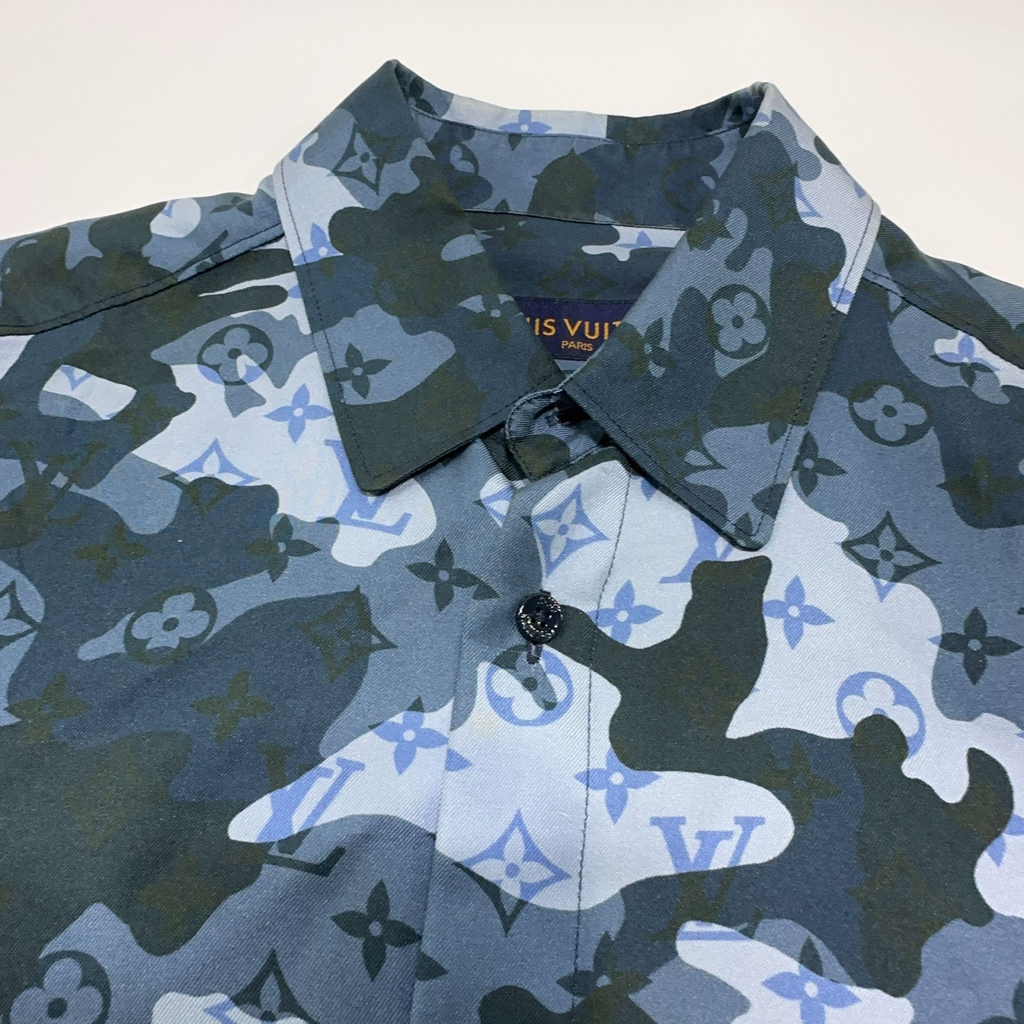Louis Vuitton Louis Vuitton Camo Monogram Silk Shirt XS Size US XS / EU 42 / 0 - 8 Thumbnail