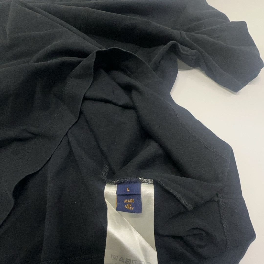 Louis Vuitton Louis Vuitton Pocket Chest T-Shirt Size L Size US L / EU 52-54 / 3 - 3 Thumbnail