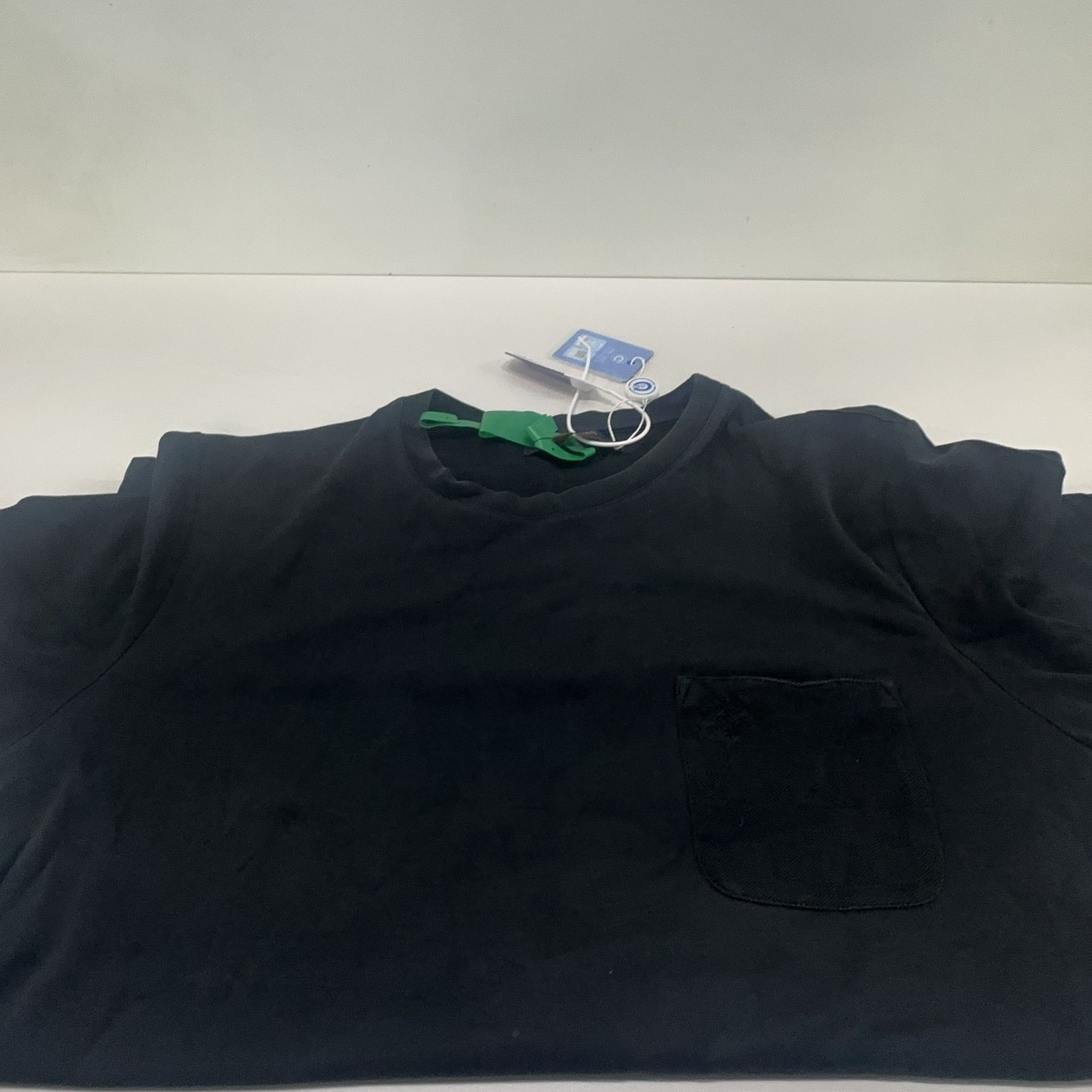 Louis Vuitton Louis Vuitton Pocket Chest T-Shirt Size L Size US L / EU 52-54 / 3 - 8 Thumbnail