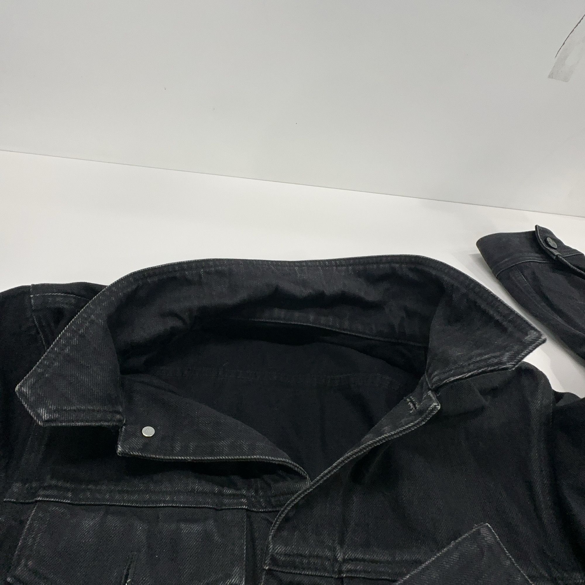 Louis Vuitton LOUIS VUITTON Washed Denim Trucker Jacket 48 Size US M / EU 48-50 / 2 - 5 Thumbnail