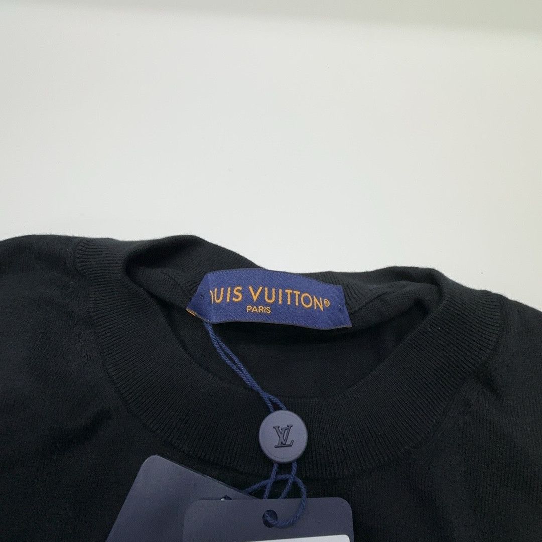 Louis Vuitton Louis Vuitton Signature Crewneck Sweater Size XL Size US XL / EU 56 / 4 - 2 Thumbnail