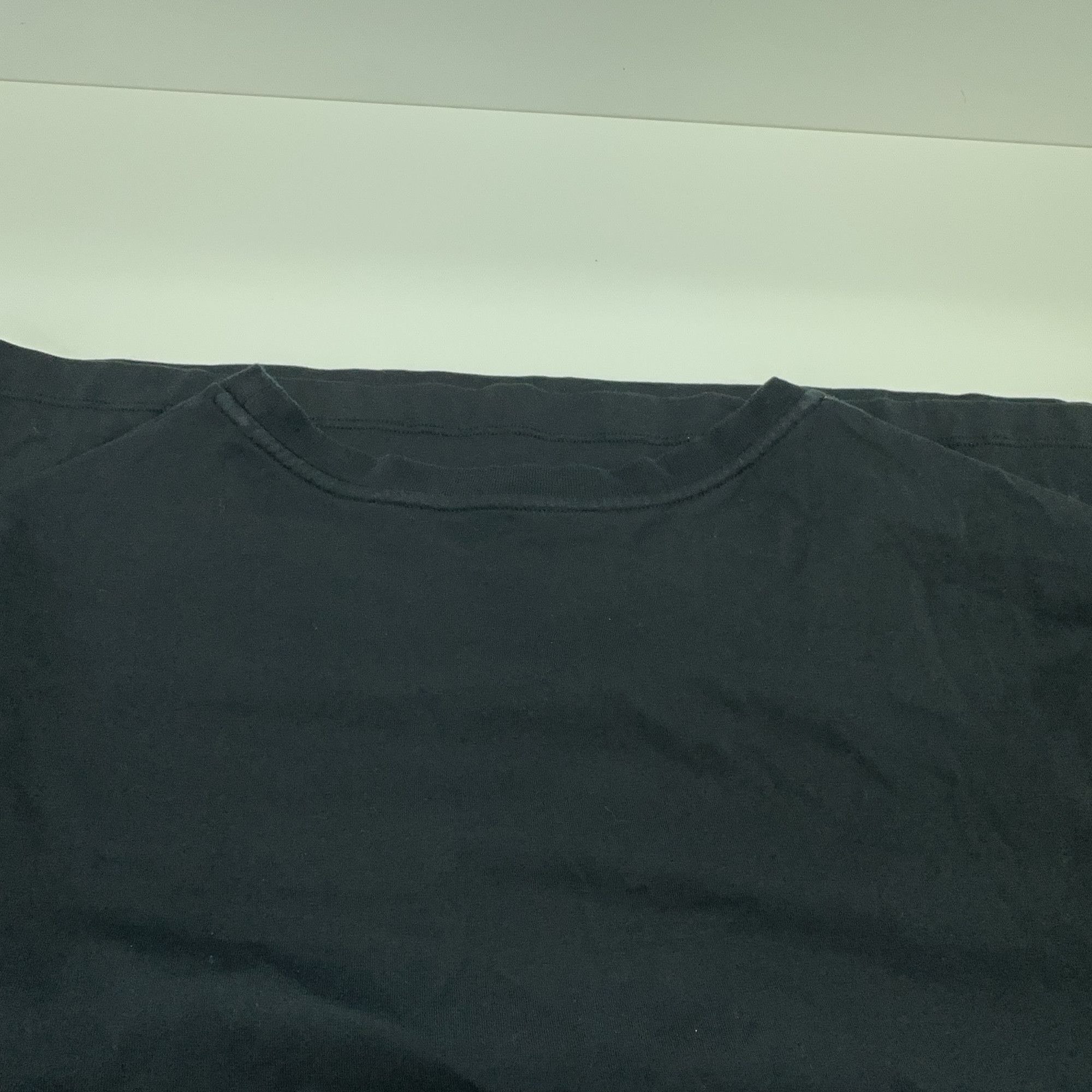 Louis Vuitton Louis Vuitton Logo Print Long Sleeve T-Shirt L Size US L / EU 52-54 / 3 - 9 Thumbnail