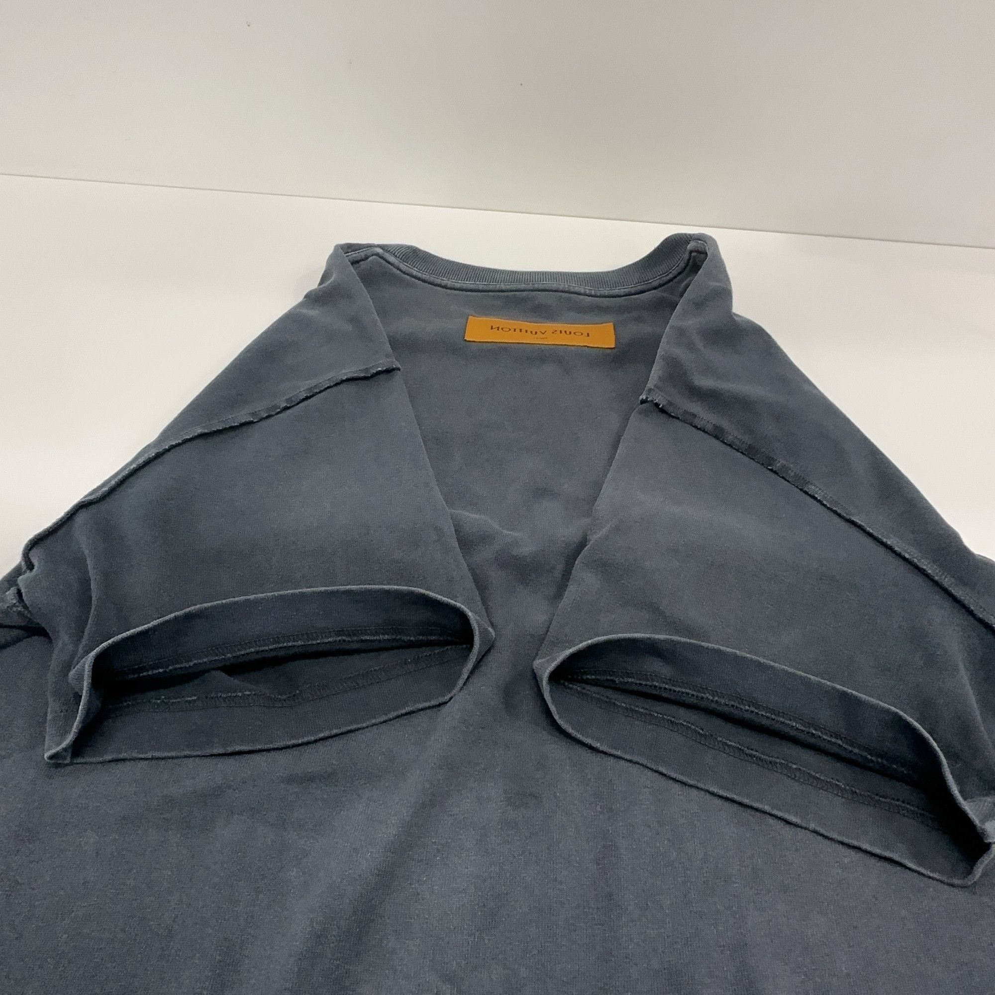 Louis Vuitton Louis Vuitton Washed Gray Staples T-Shirt M Size US M / EU 48-50 / 2 - 8 Thumbnail