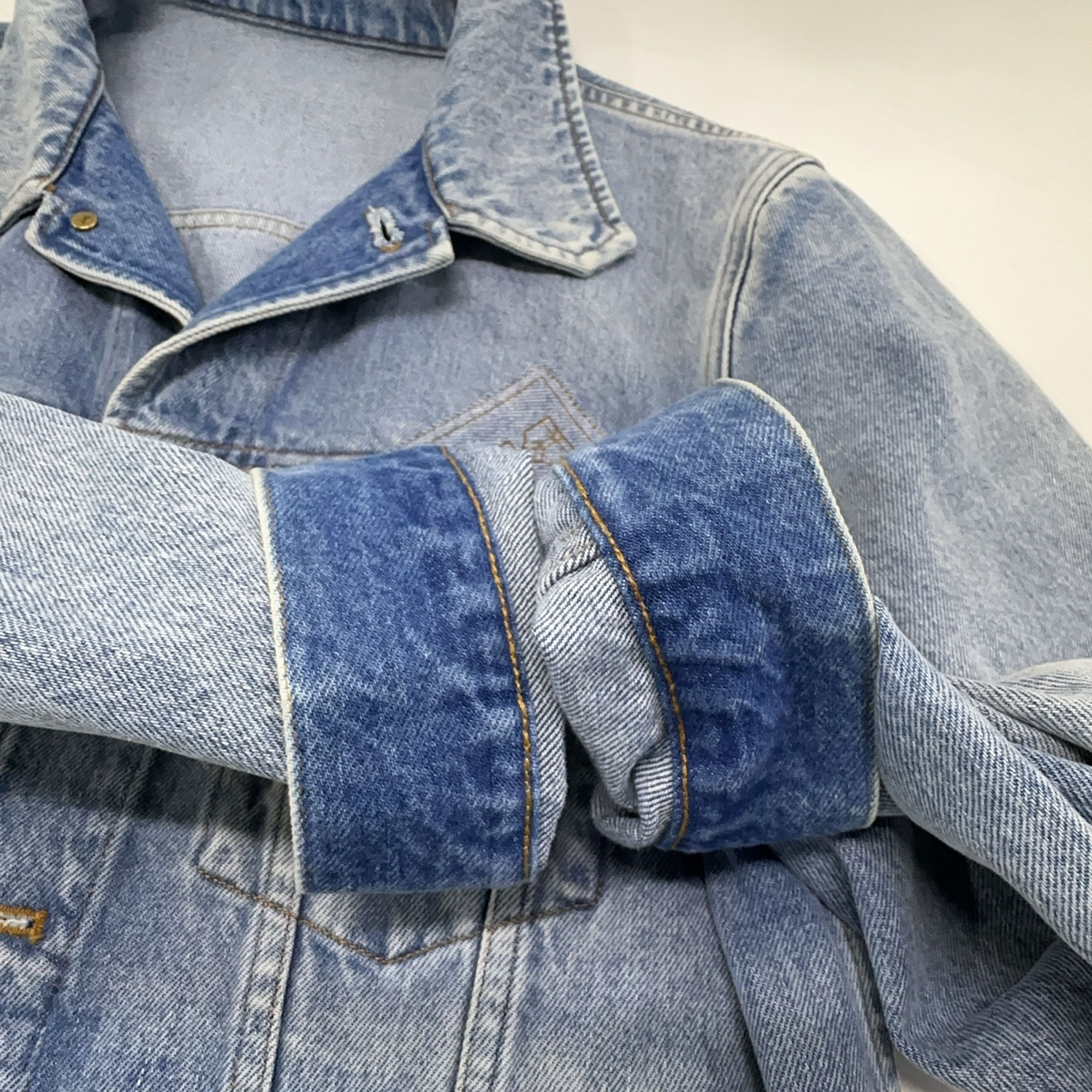Louis Vuitton Louis Vuitton Washed Blue Denim Jacket 44 Size US S / EU 44-46 / 1 - 7 Thumbnail
