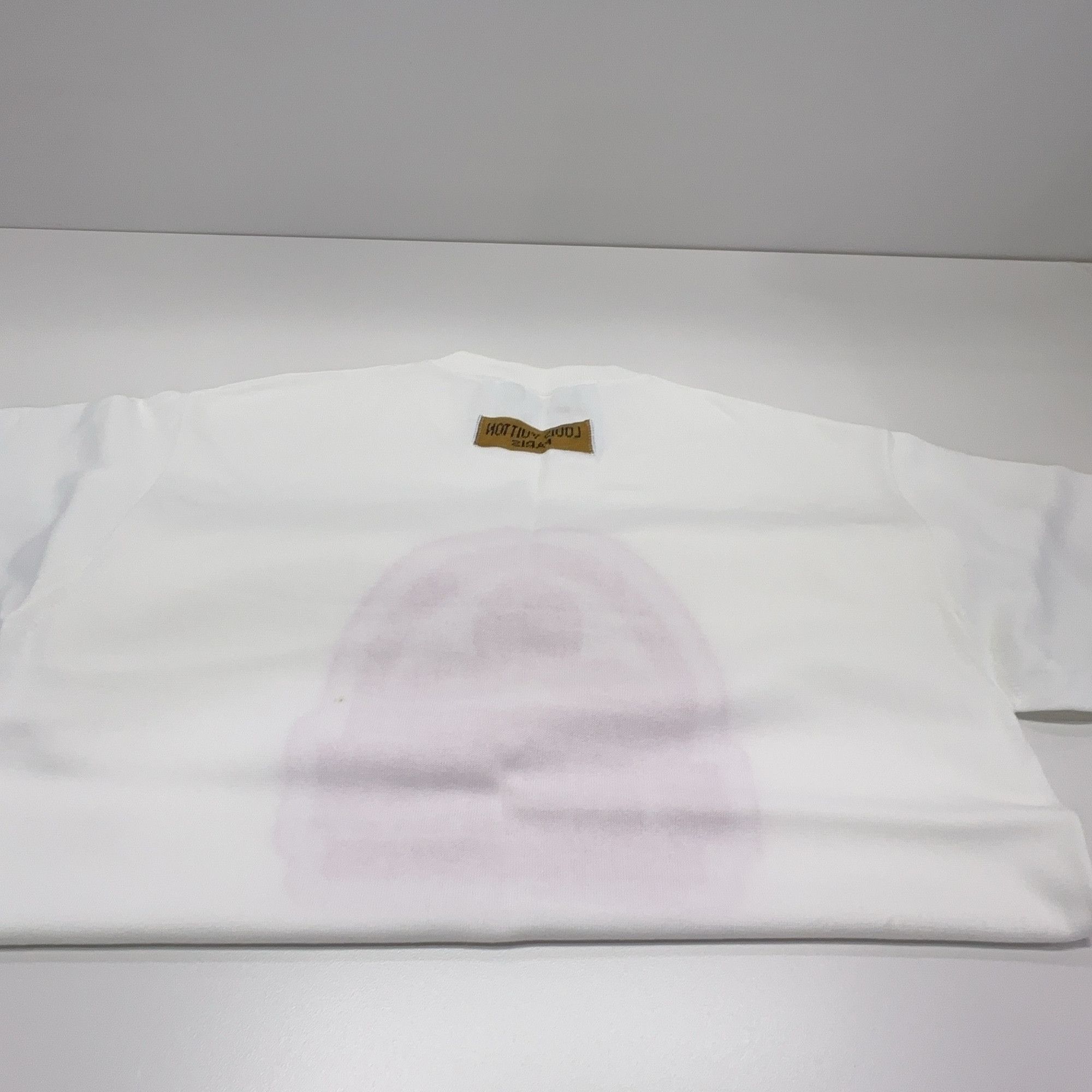 Louis Vuitton Louis Vuitton Alpha Graphic Print T-Shirt Size M Size US M / EU 48-50 / 2 - 9 Thumbnail