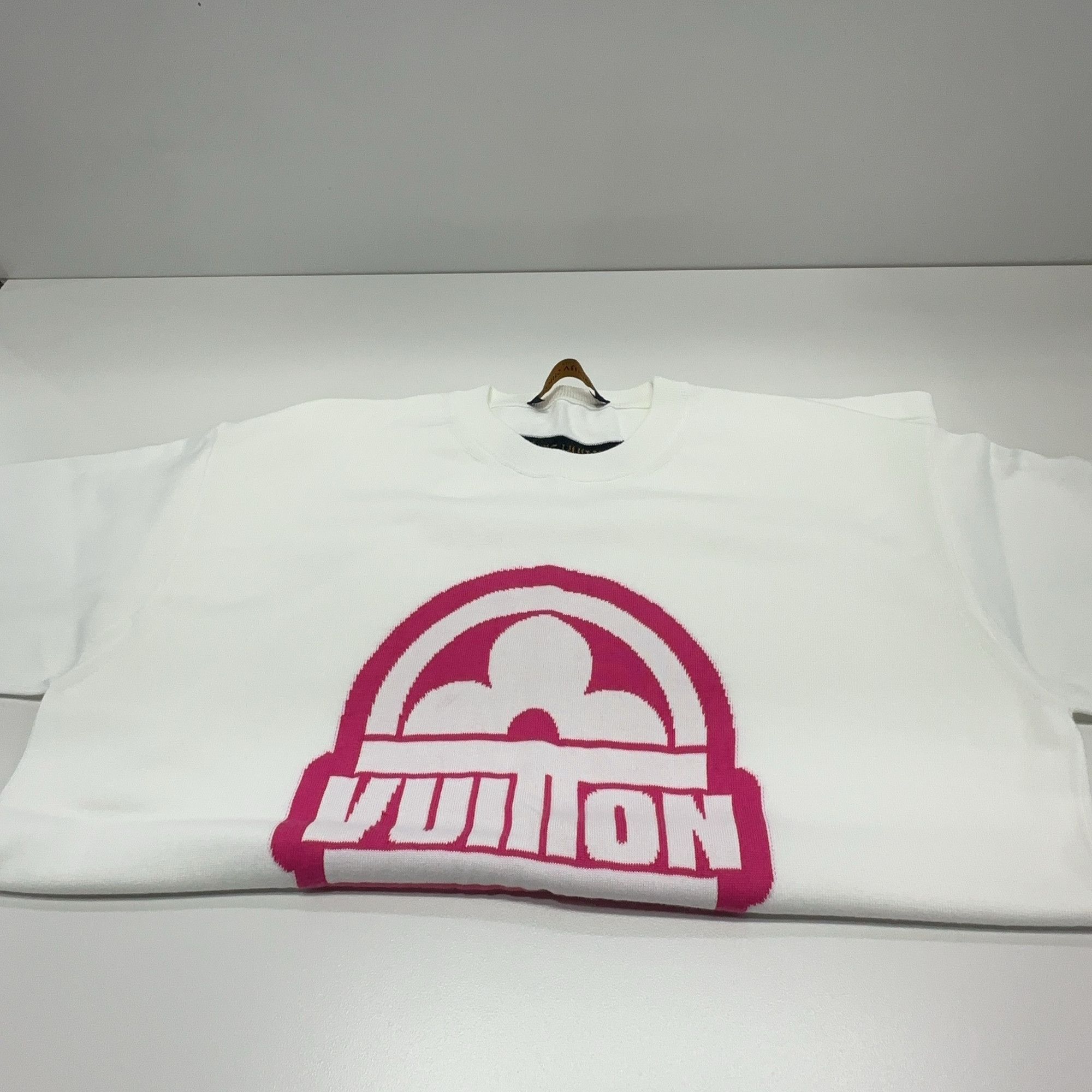 Louis Vuitton Louis Vuitton Alpha Graphic Print T-Shirt Size M Size US M / EU 48-50 / 2 - 6 Thumbnail