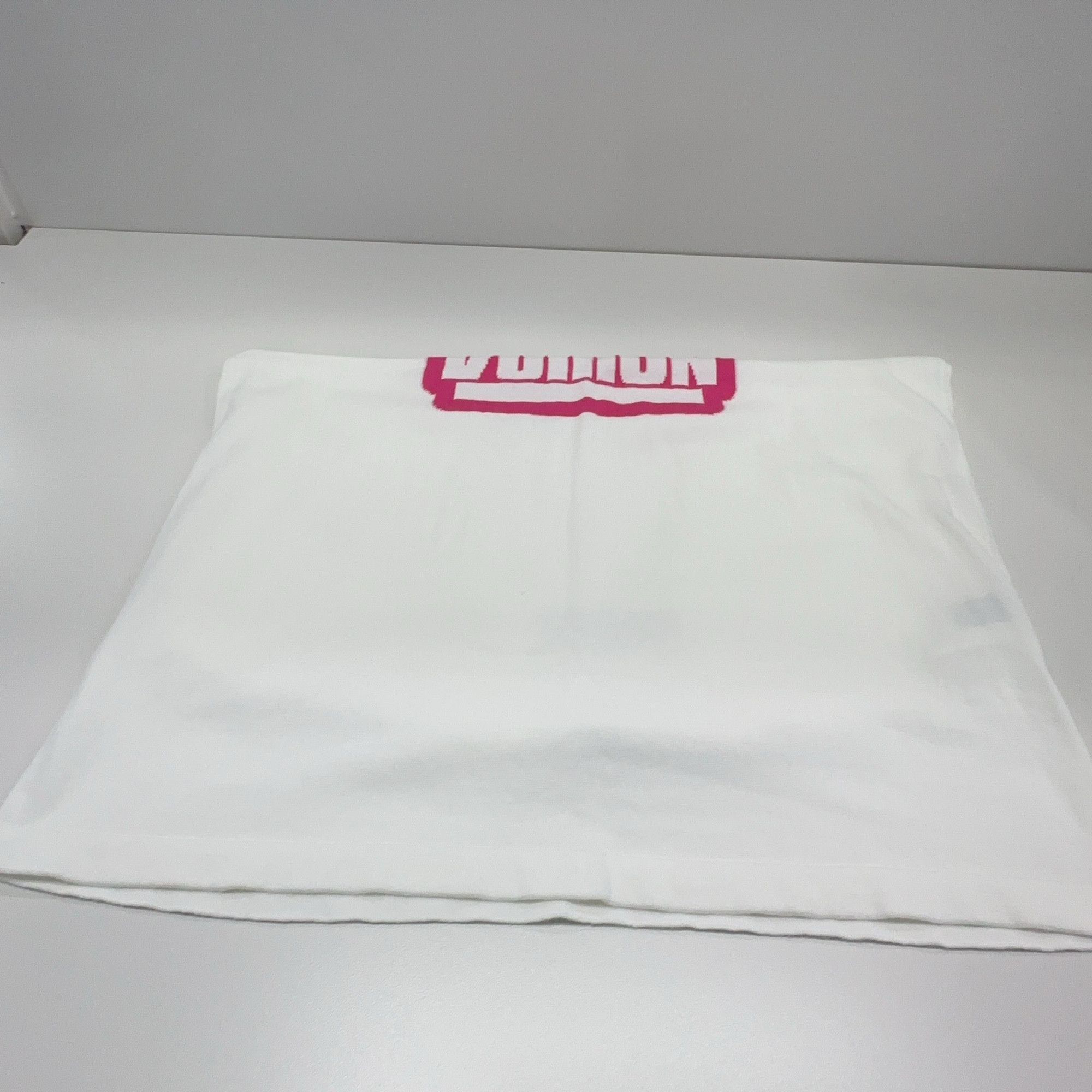 Louis Vuitton Louis Vuitton Alpha Graphic Print T-Shirt Size M Size US M / EU 48-50 / 2 - 7 Thumbnail