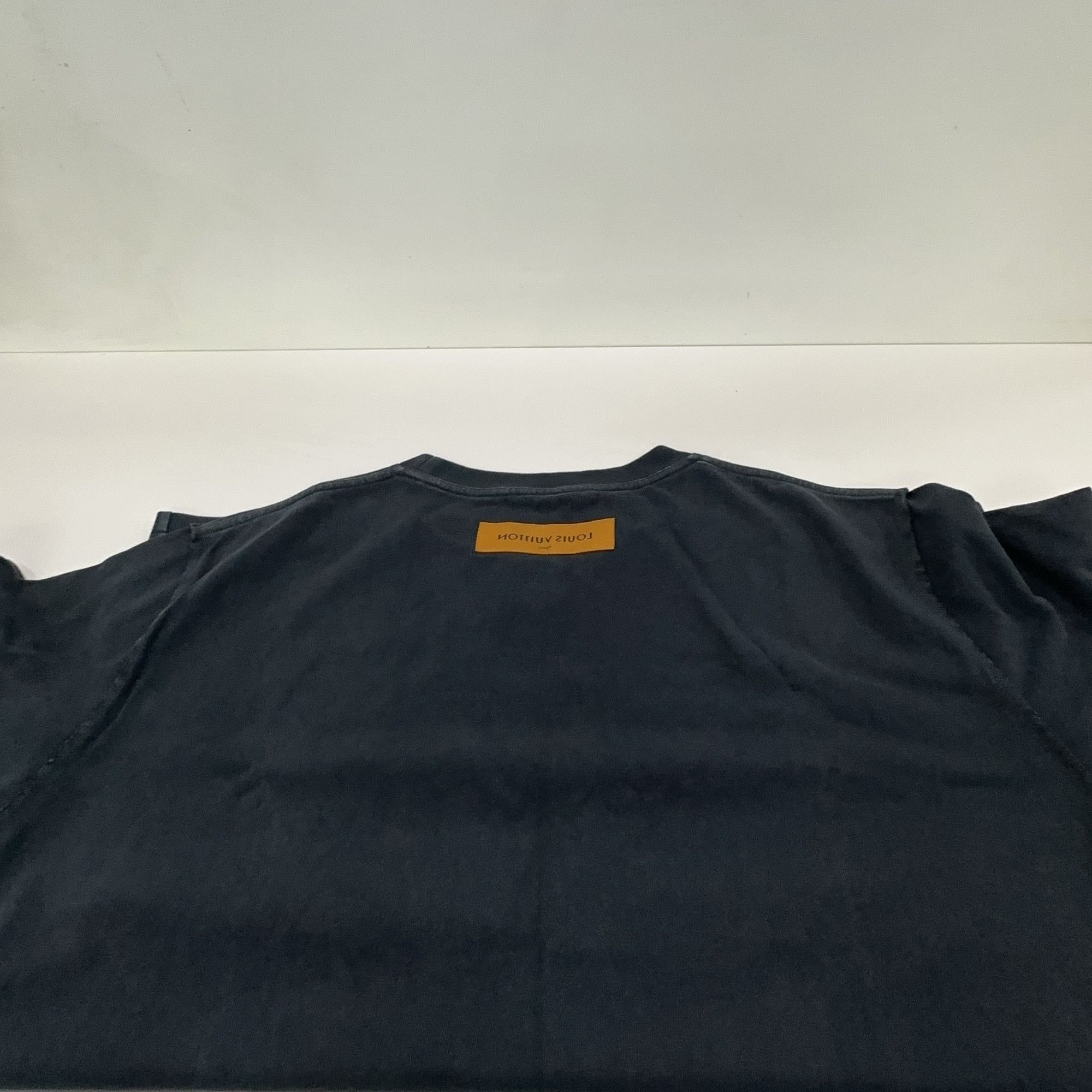 Louis Vuitton Louis Vuitton Inside Out Back Label T-Shirt L Size US L / EU 52-54 / 3 - 11 Thumbnail