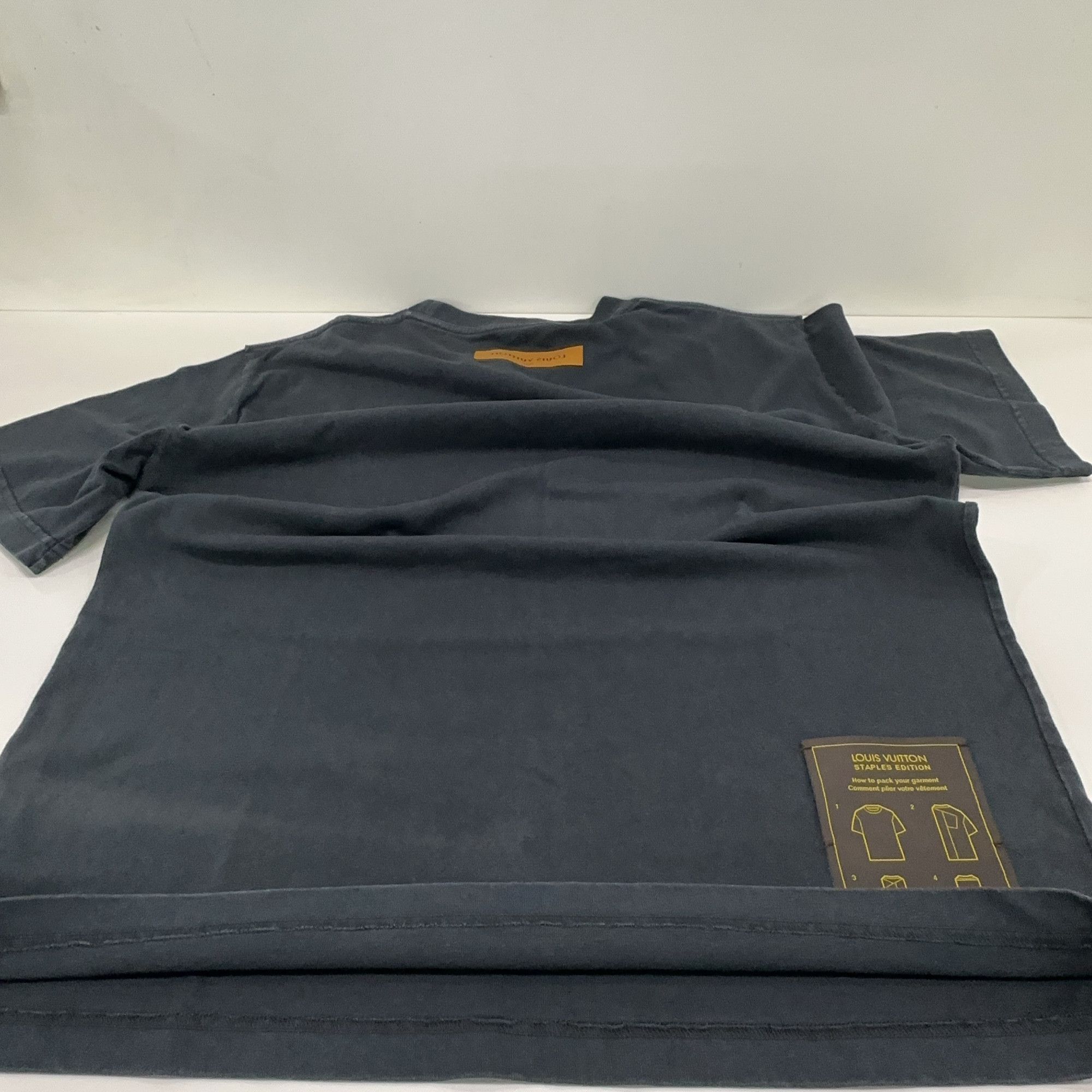 Louis Vuitton Louis Vuitton Inside Out Back Label T-Shirt L Size US L / EU 52-54 / 3 - 10 Thumbnail