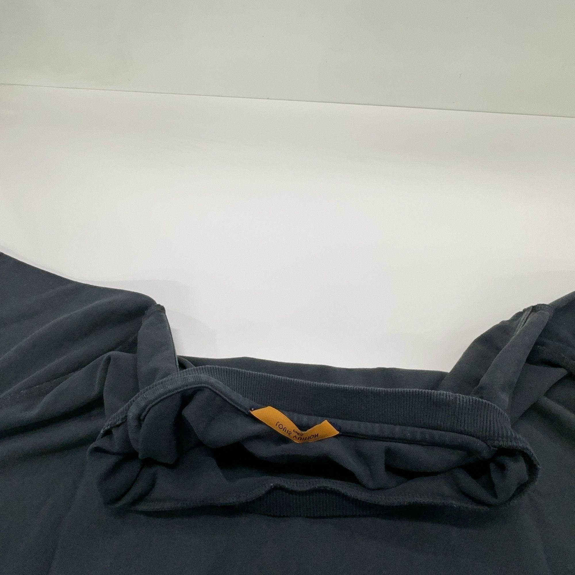 Louis Vuitton Louis Vuitton Inside Out Back Label T-Shirt L Size US L / EU 52-54 / 3 - 5 Thumbnail