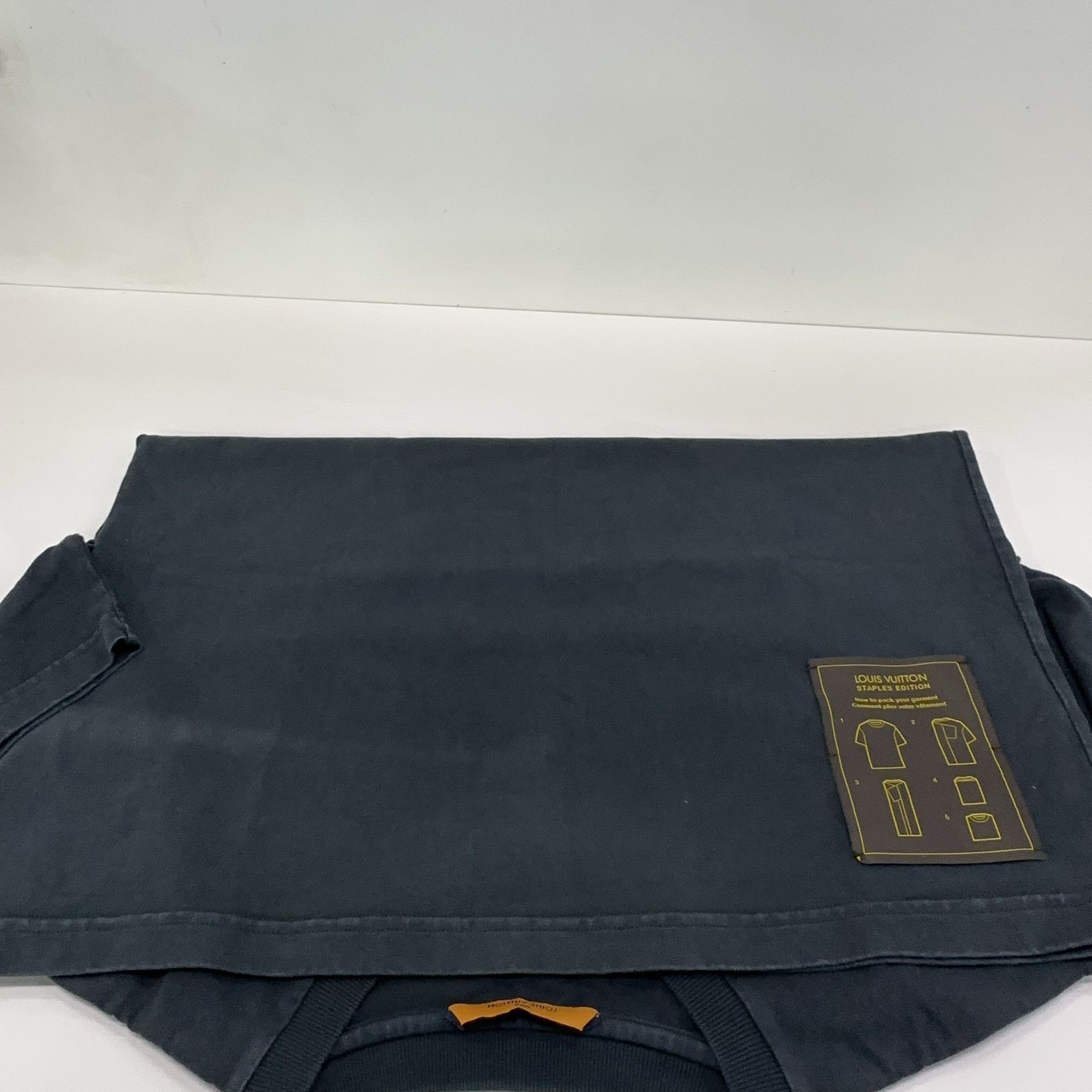 Louis Vuitton Louis Vuitton Inside Out Back Label T-Shirt L Size US L / EU 52-54 / 3 - 12 Thumbnail