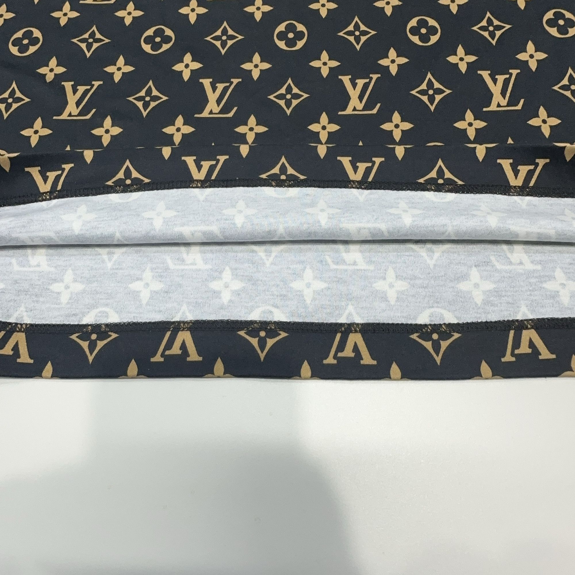 Louis Vuitton Louis Vuitton Monogram Chain T-Shirt S Size US S / EU 44-46 / 1 - 8 Thumbnail