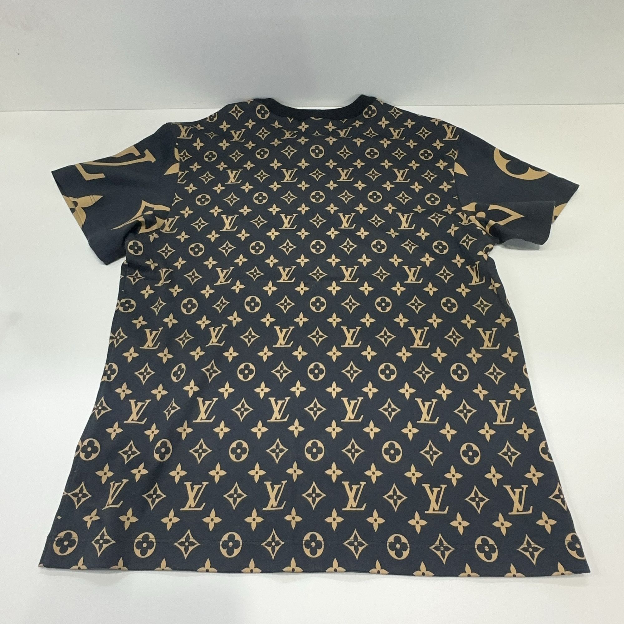 Louis Vuitton Louis Vuitton Monogram Chain T-Shirt S Size US S / EU 44-46 / 1 - 9 Thumbnail