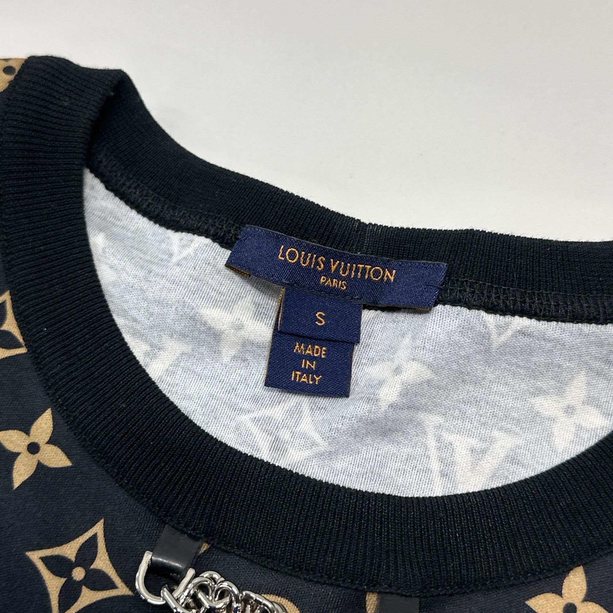 Louis Vuitton Louis Vuitton Monogram Chain T-Shirt S Size US S / EU 44-46 / 1 - 3 Thumbnail