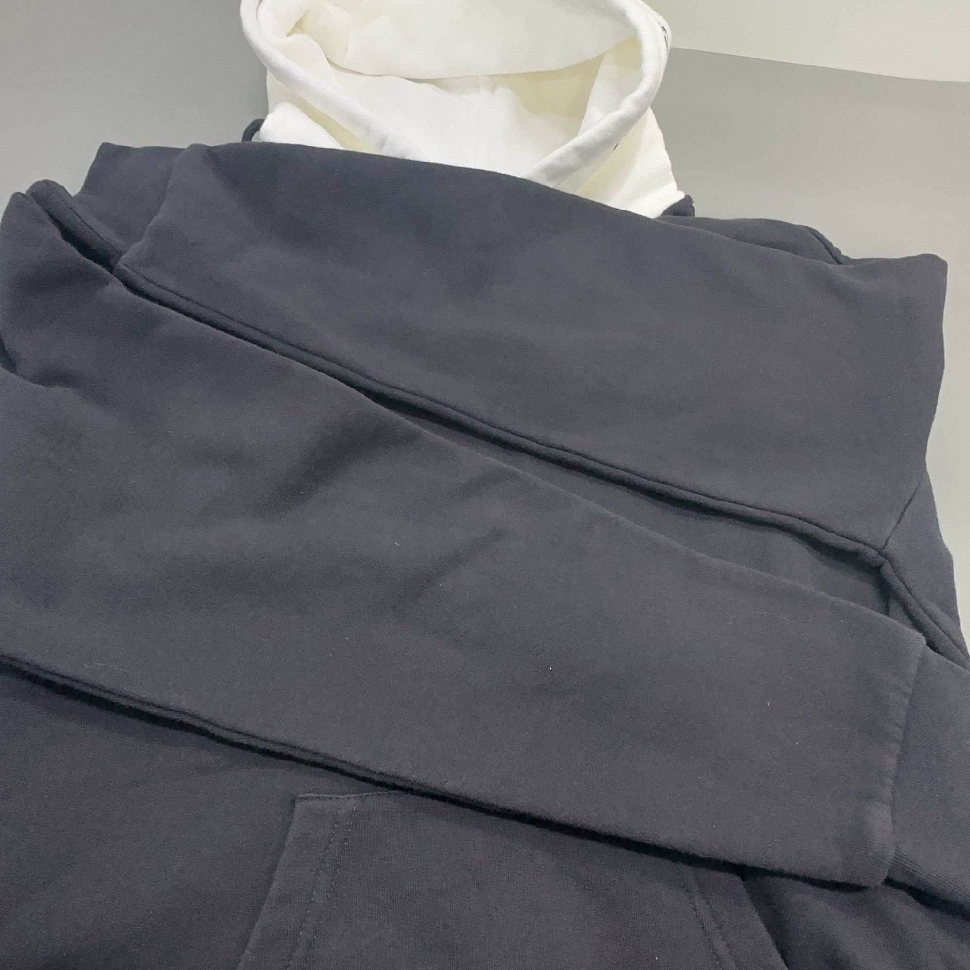 Louis Vuitton Louis Vuitton Two-tone Hoodie XL Size US XL / EU 56 / 4 - 11 Thumbnail