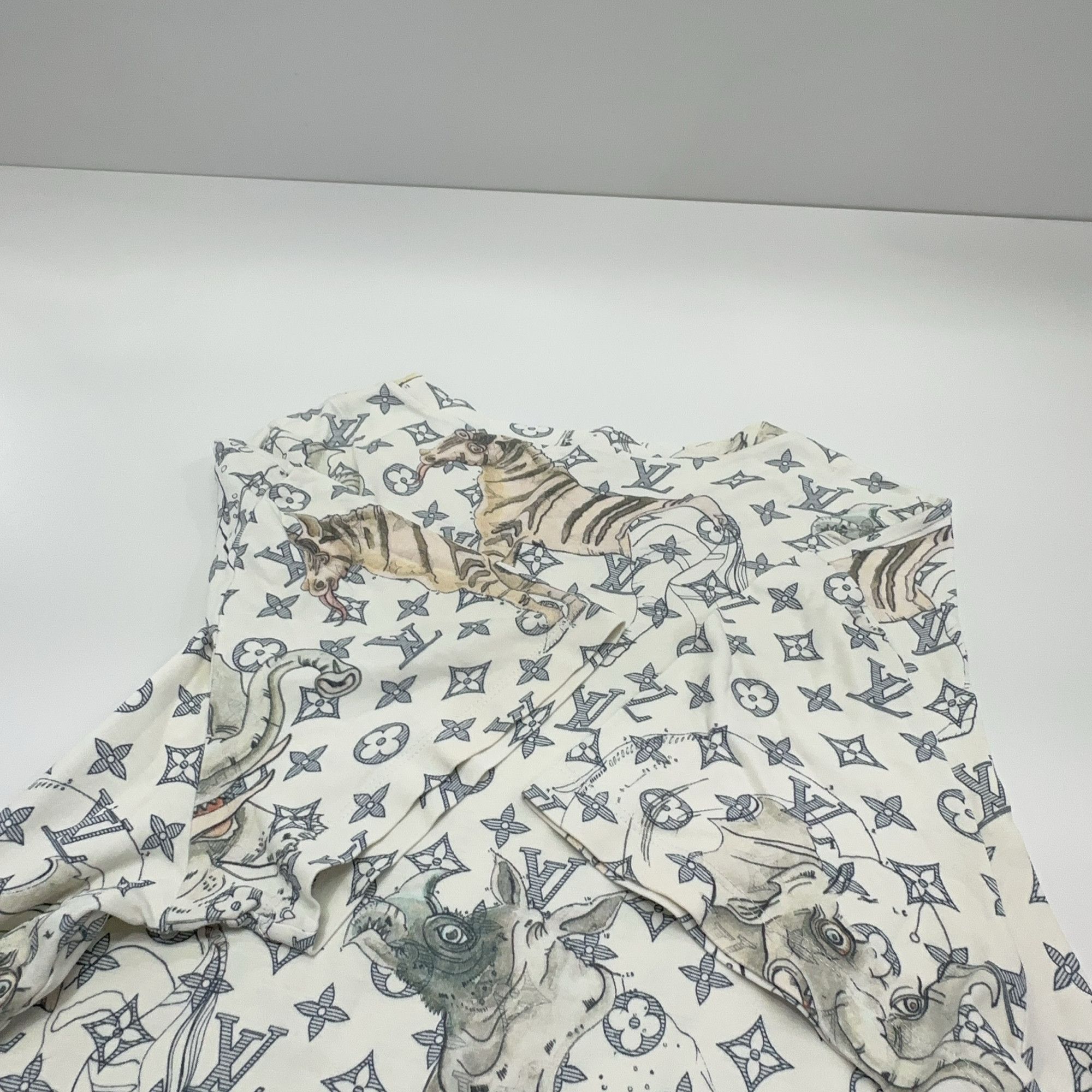 Louis Vuitton Louis Vuitton Animal Monogram T-Shirt Size S Size US S / EU 44-46 / 1 - 10 Thumbnail