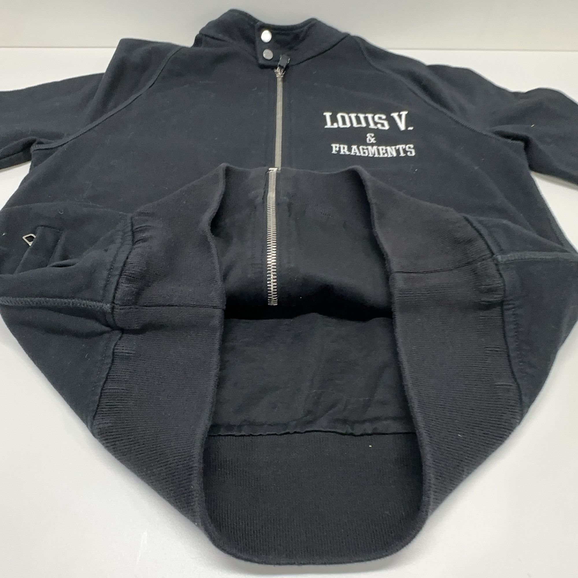 Louis Vuitton Louis Vuitton x Fragment Logo Zip-Up Jacket S Size US S / EU 44-46 / 1 - 8 Thumbnail
