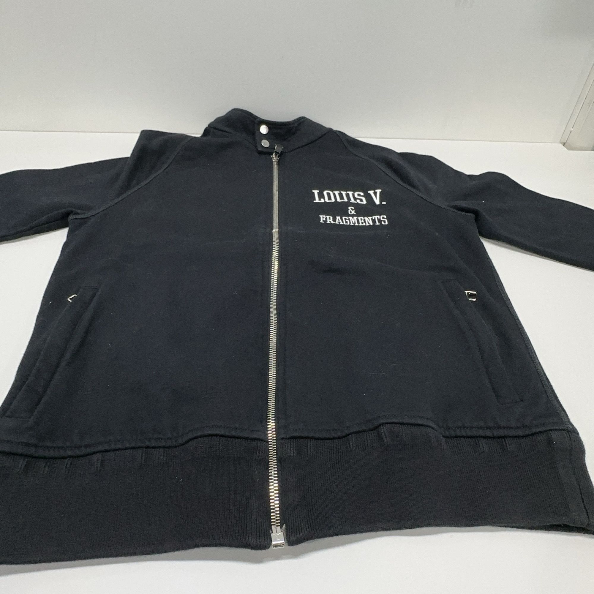Louis Vuitton Louis Vuitton x Fragment Logo Zip-Up Jacket S Size US S / EU 44-46 / 1 - 7 Thumbnail